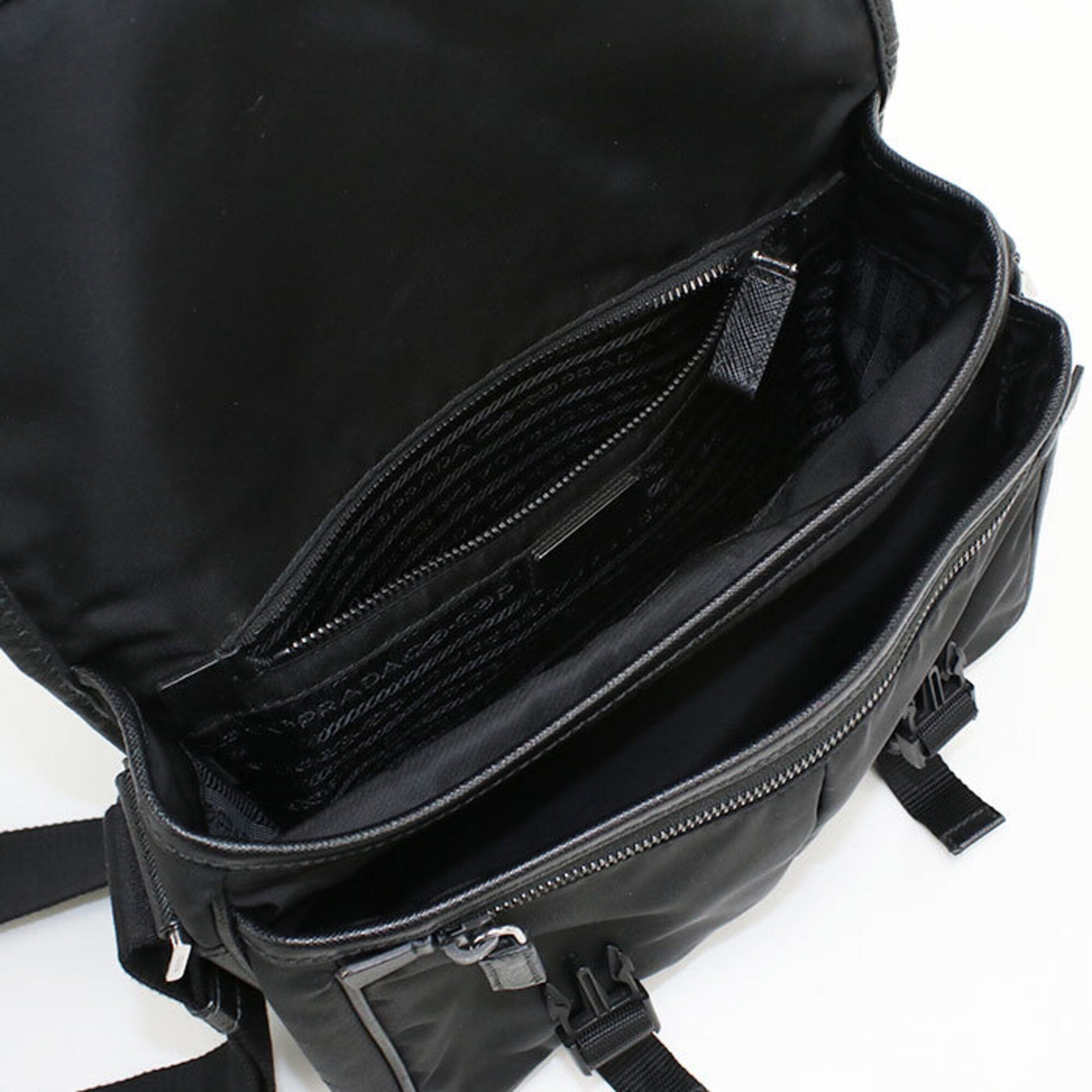 Prada Black Nylon Shoulder Bag (Pre-Owned)
