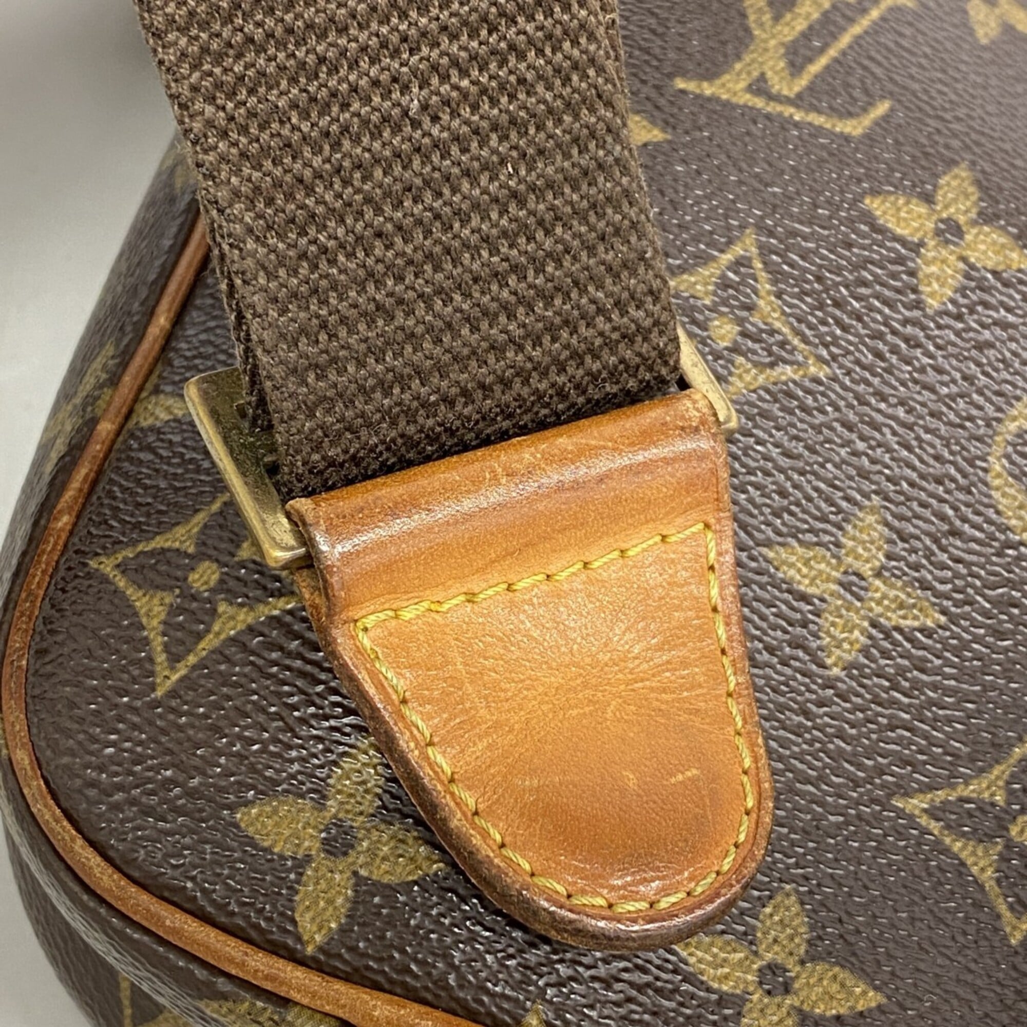 Louis Vuitton Brown Sling Bag (Pre-Owned)
