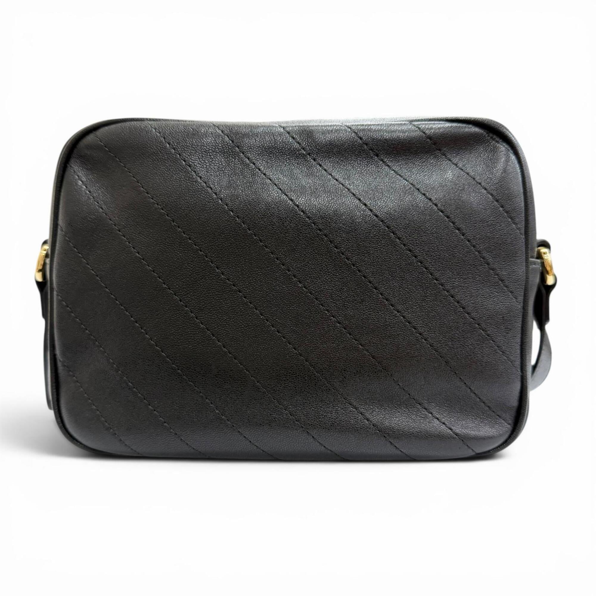 Gucci Black Leather Shoulder Bag (Pre-Owned)