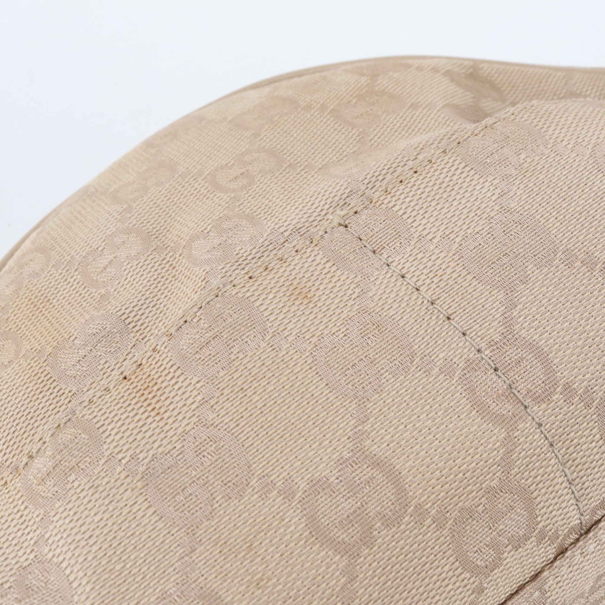 Gucci Beige Gg Canvas Shoulder Bag (Pre-Owned)