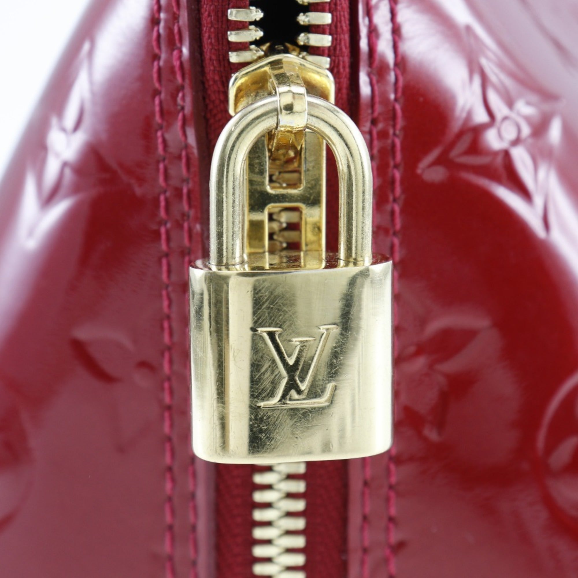 Louis Vuitton Pomme D'amour Red Color Monogram Vernis Handbag (Pre-Owned)