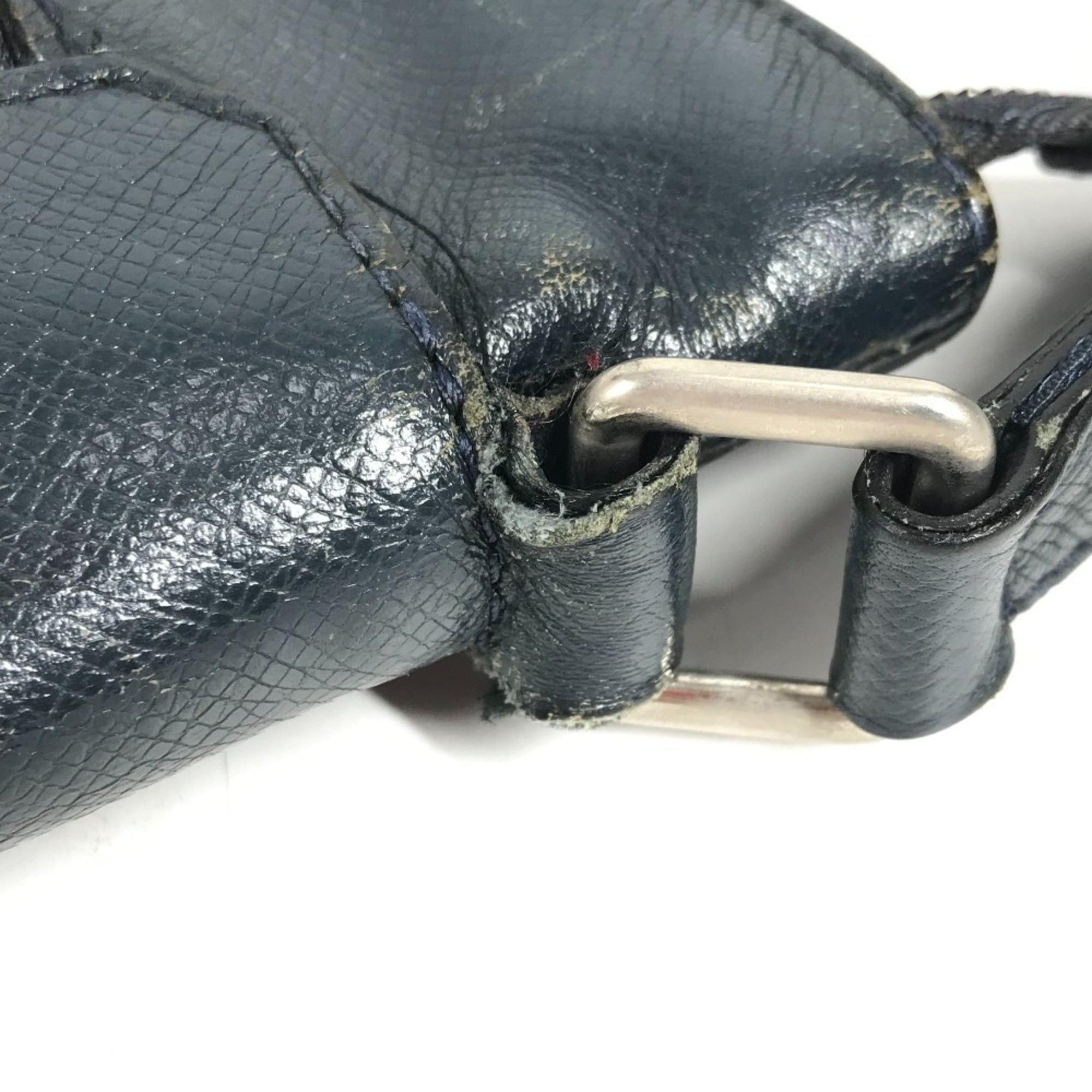 Louis Vuitton Navy Taiga Leather Pochette Shoulder Bag (Pre-Owned)