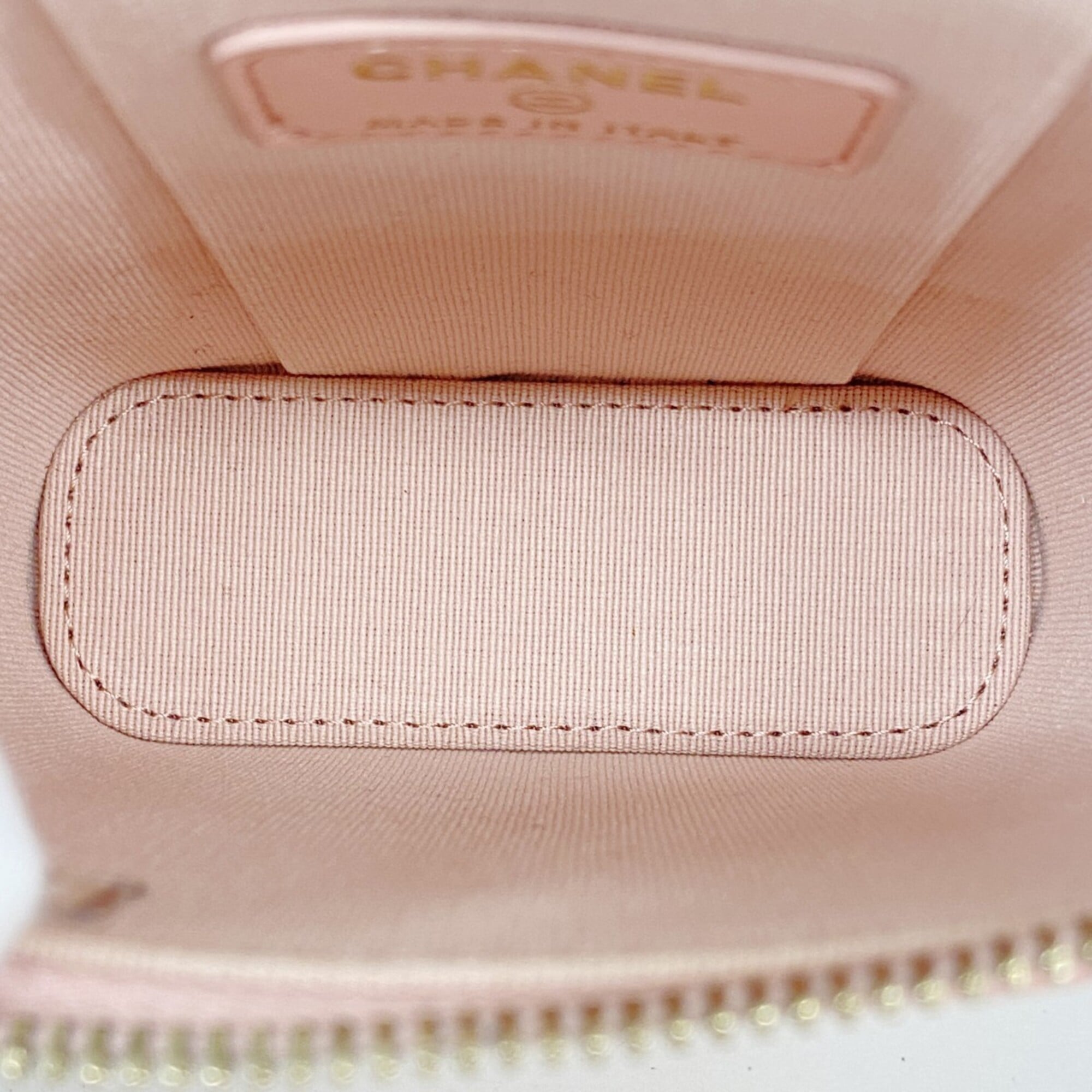 Chanel Pink Grained Calfskin Shoulder Bag (Pre-Owned)