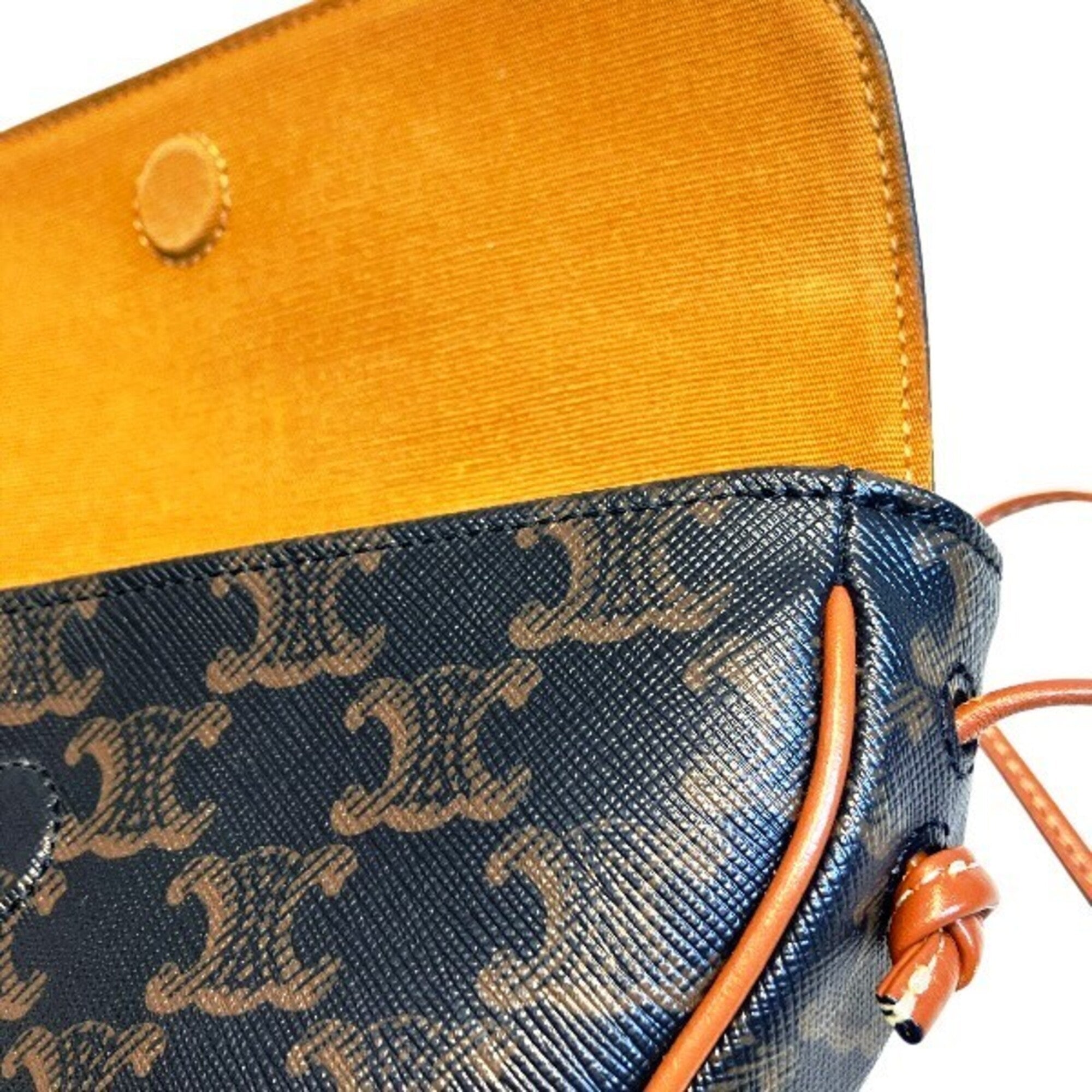 Celine Brown Leather Shoulder Bag (Pre-Owned)