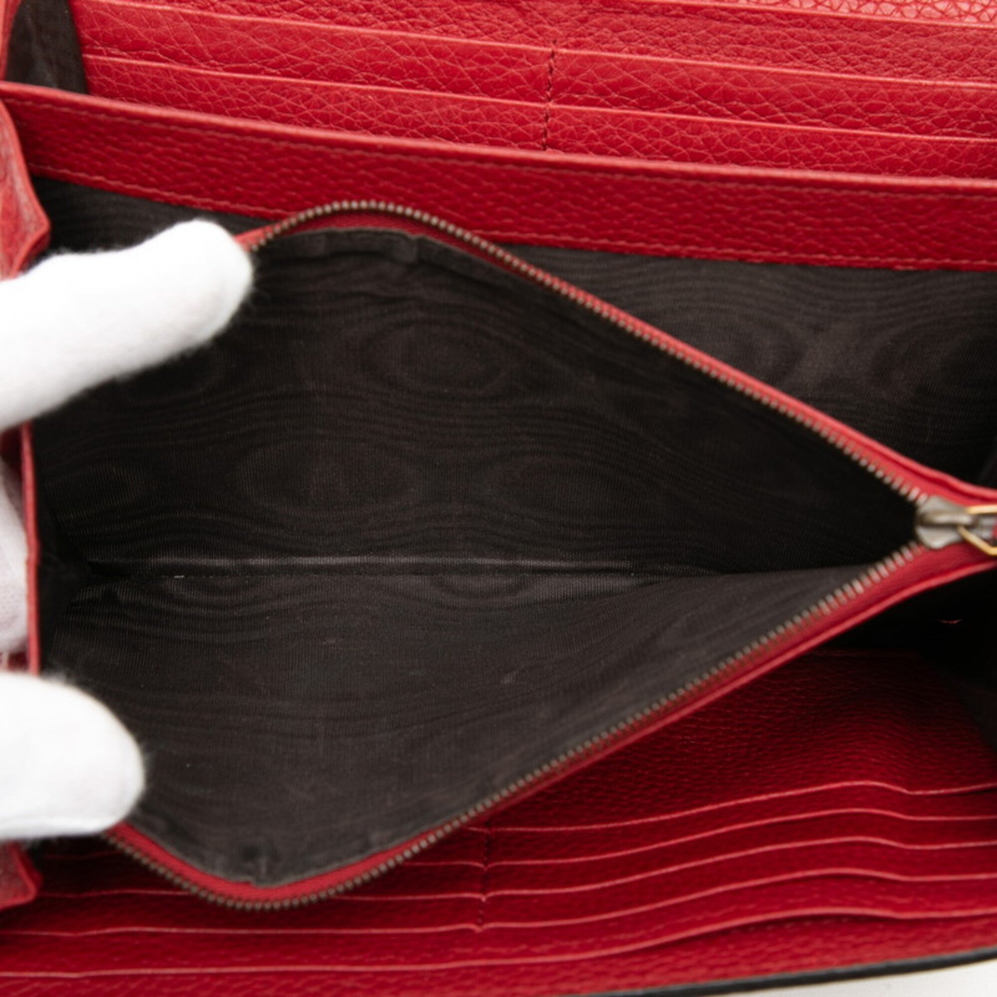 Gucci Red Color Leather Shoulder Bag (Pre-Owned)