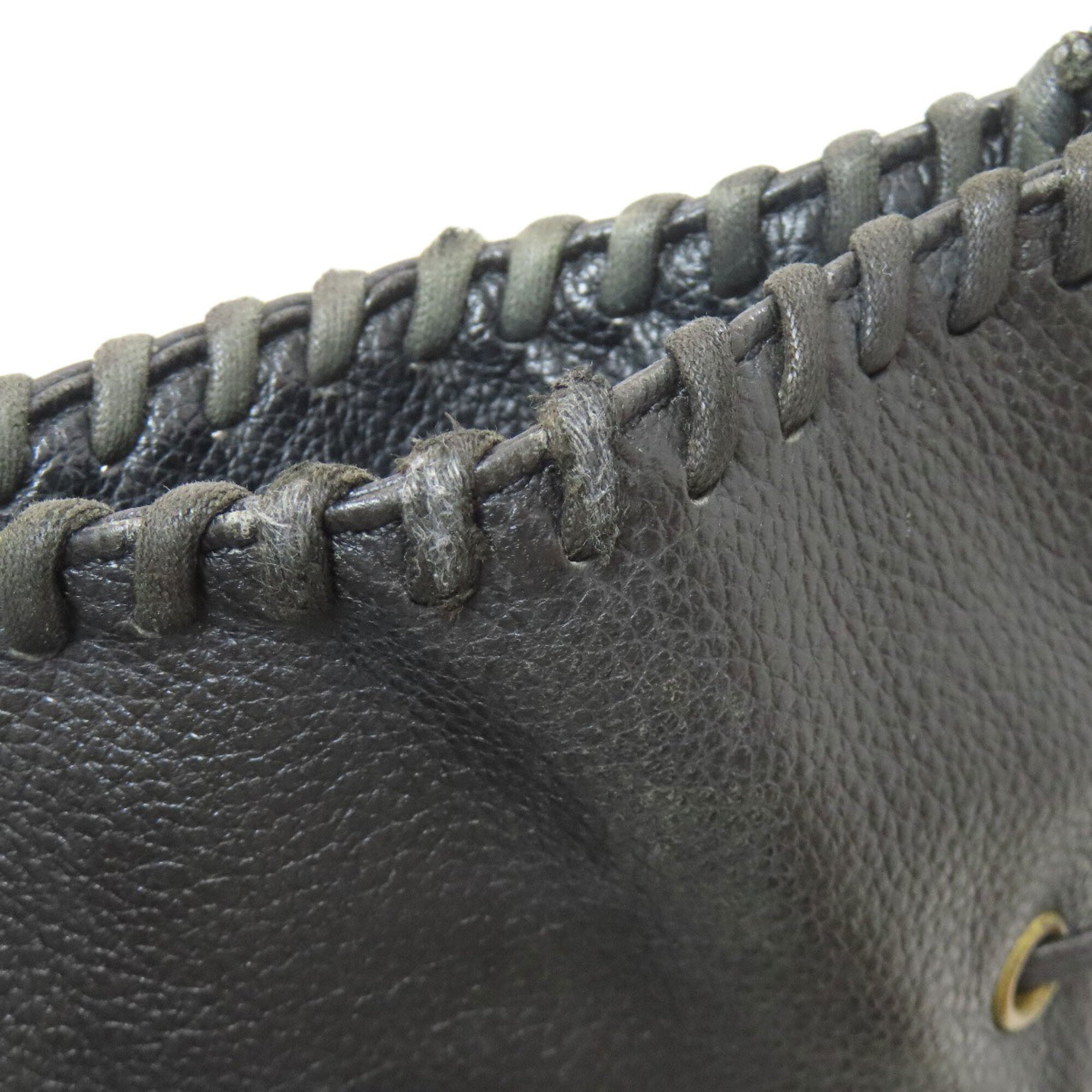 Yves Saint Laurent Black Leather Shoulder Bag (Pre-Owned)