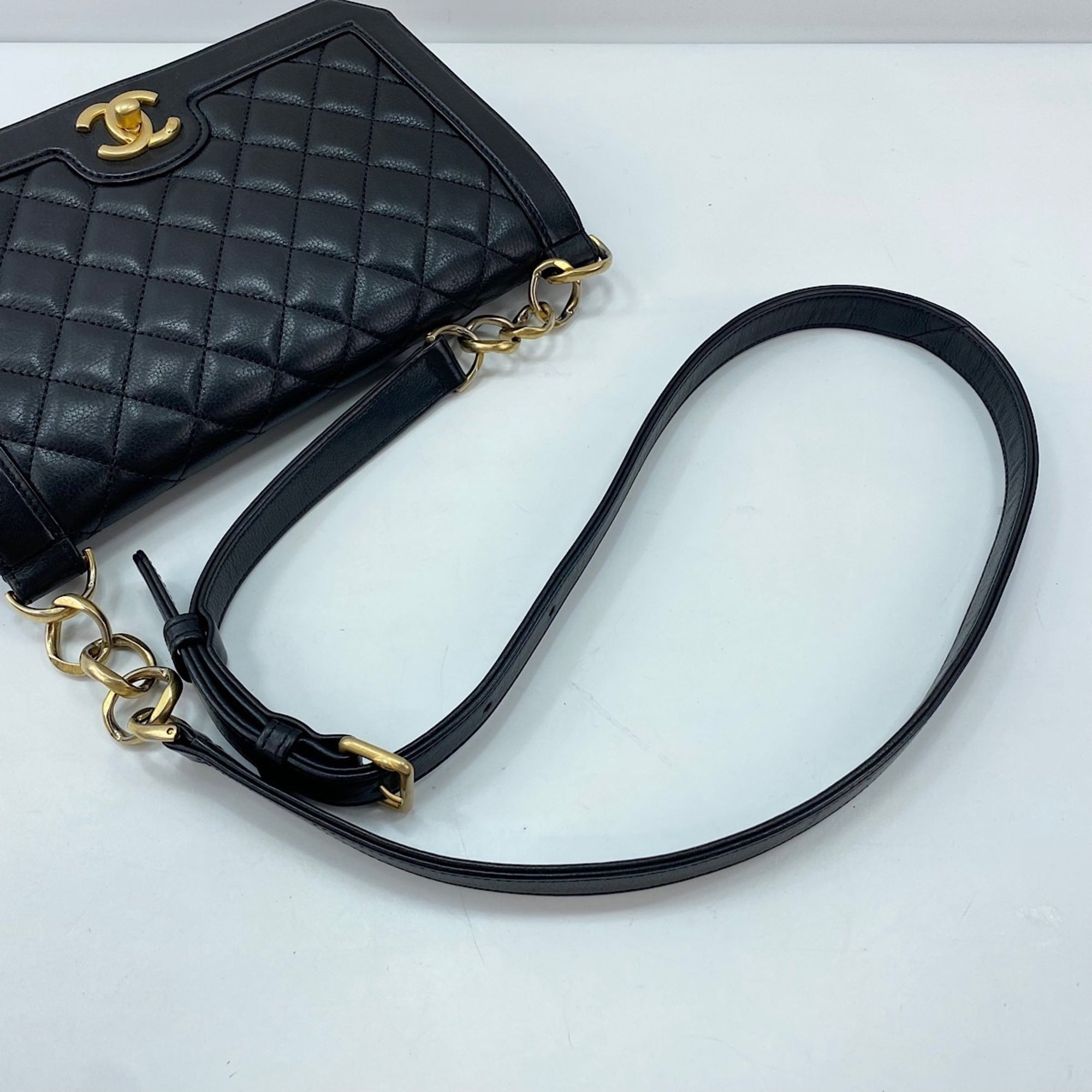 Chanel Matelasse Black Shoulder Bag (Pre-Owned)