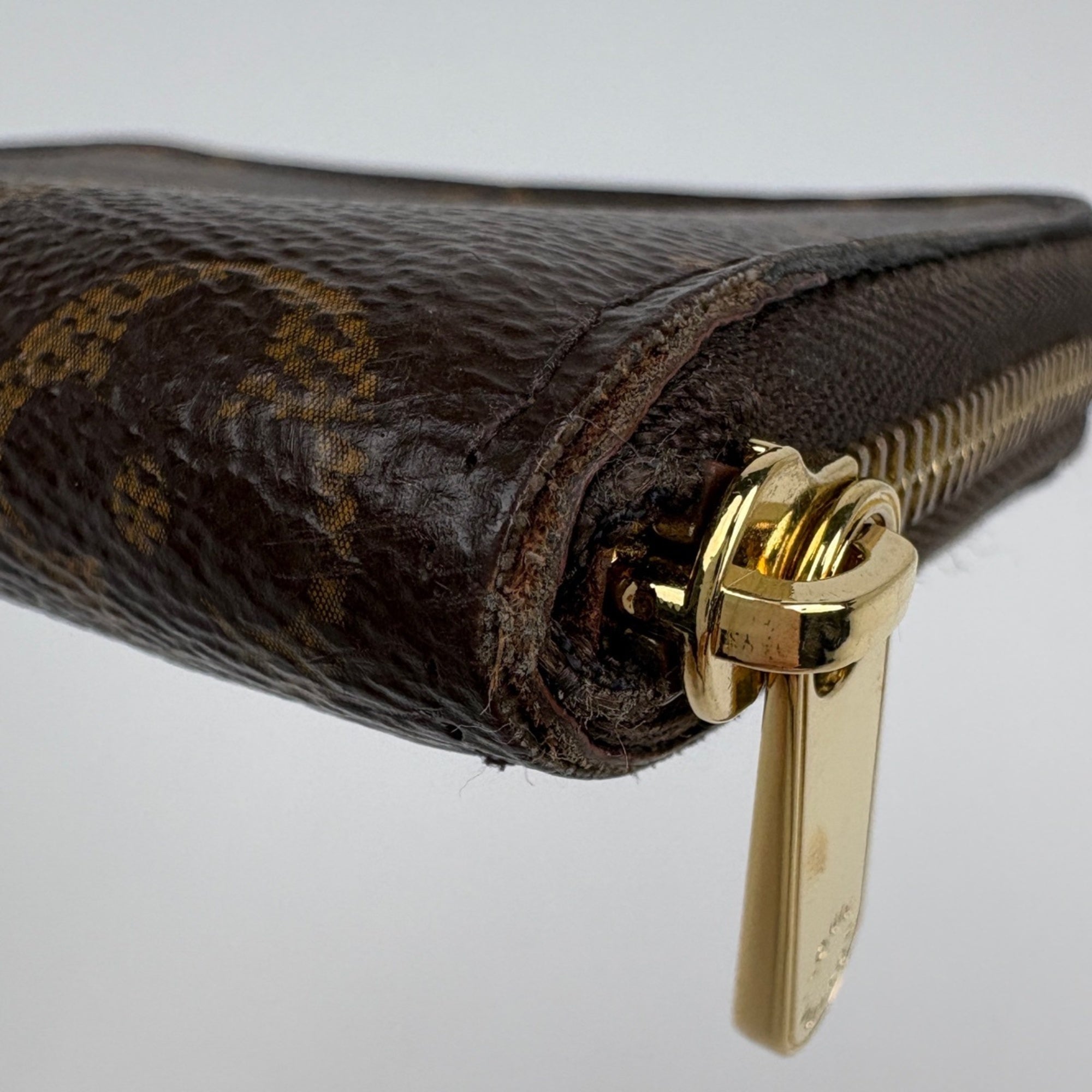 Louis Vuitton Brown Monogram Coin Purse/Coin Case (Pre-Owned)