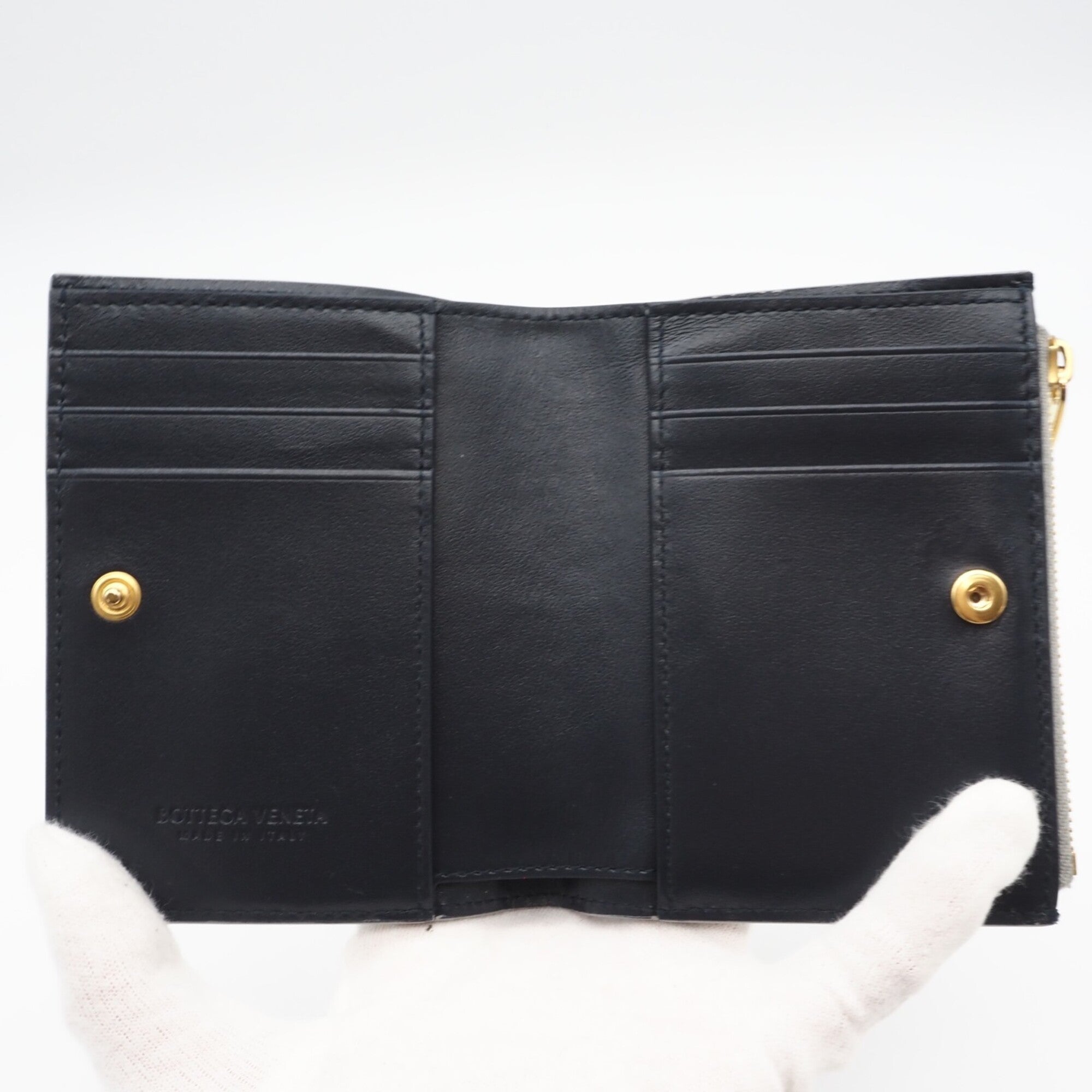 Bottega Veneta Intrecciato Gray Leather Wallet (Bi-Fold) (Pre-Owned)