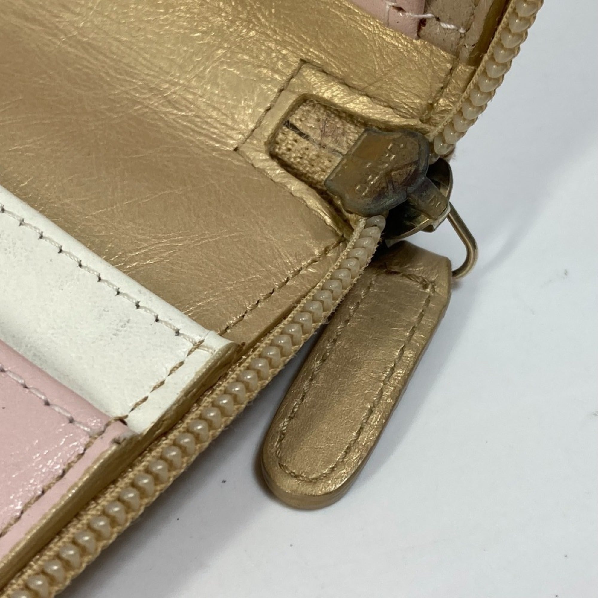 Chanel Matelasse Gold Leather Long Wallet (Bi-Fold) (Pre-Owned)