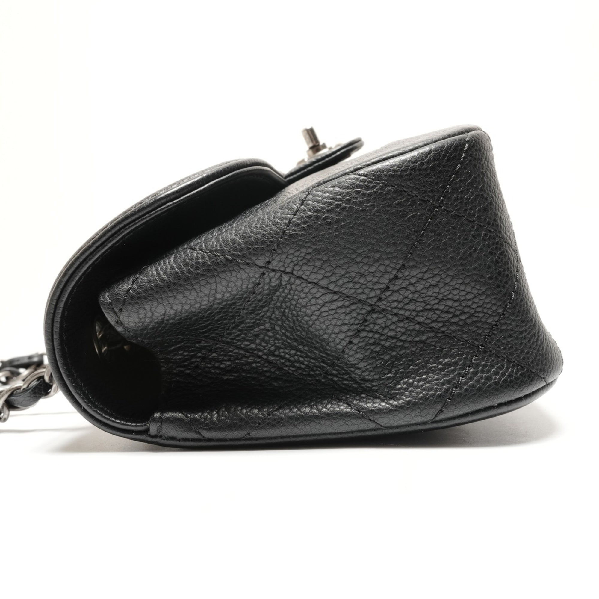 Chanel Black Shoulder Bag (Pre-Owned)
