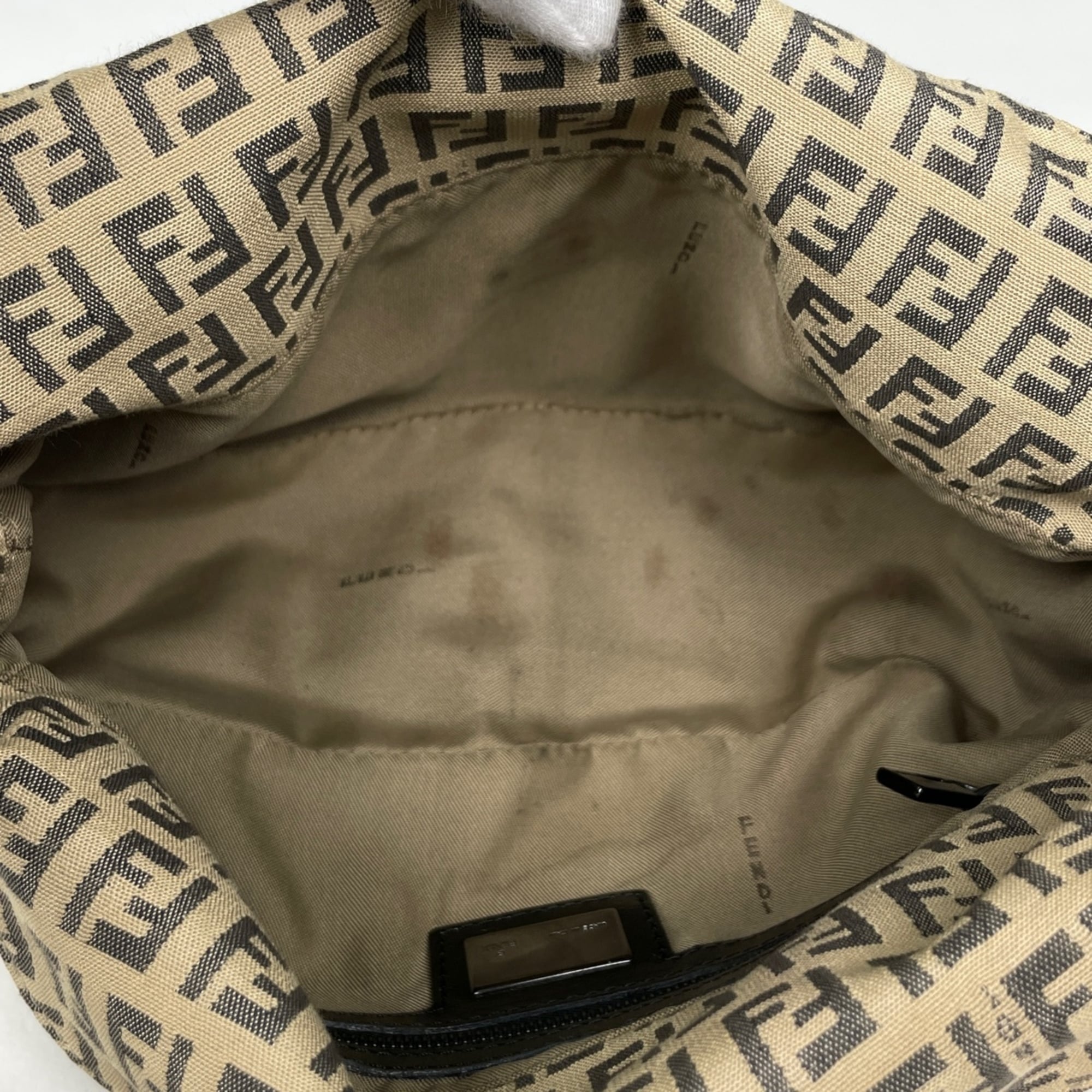 Fendi Beige Canvas Leather Shoulder Bag (Pre-Owned)
