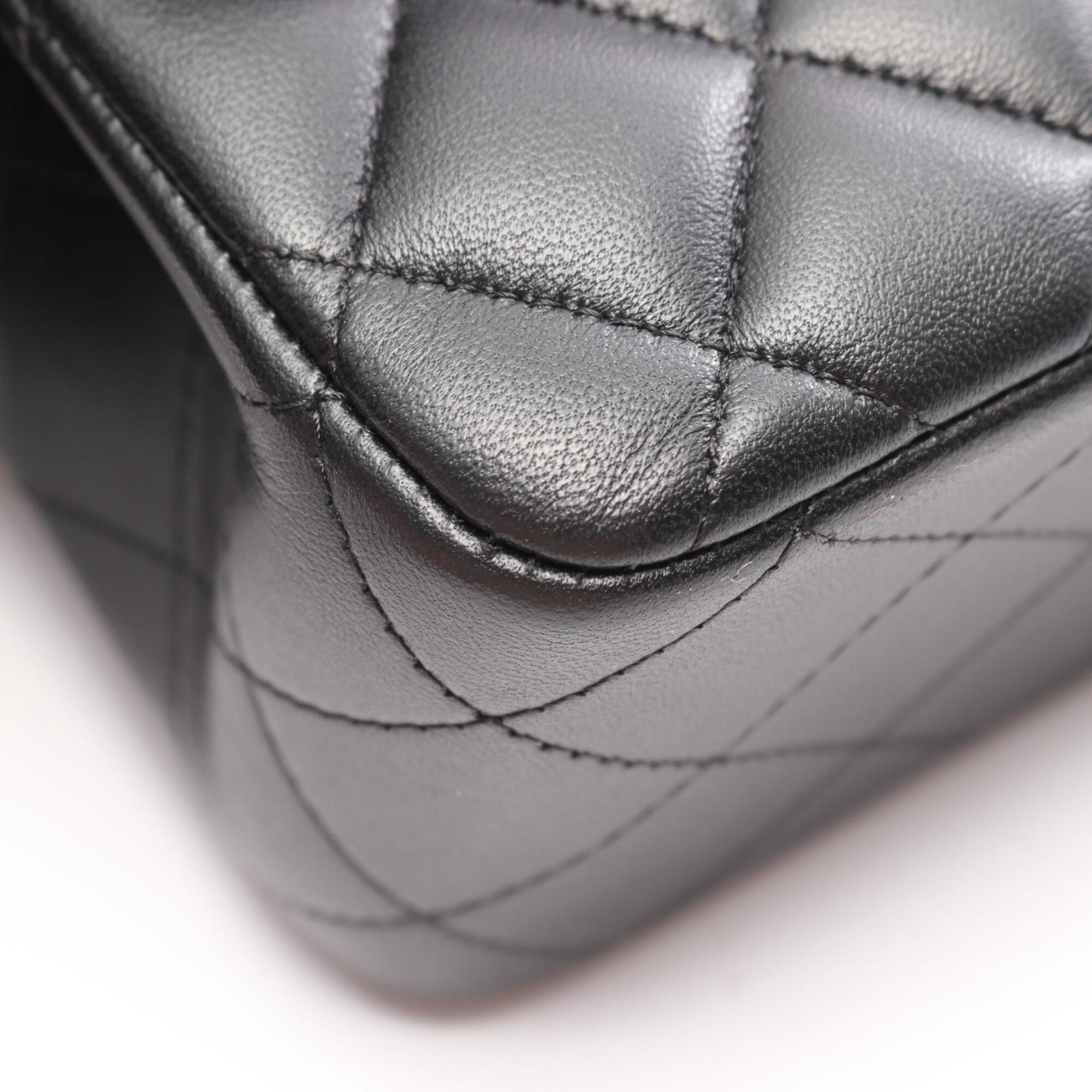 Chanel Black Leather Handbag Shoulder Bag (Pre-Owned)