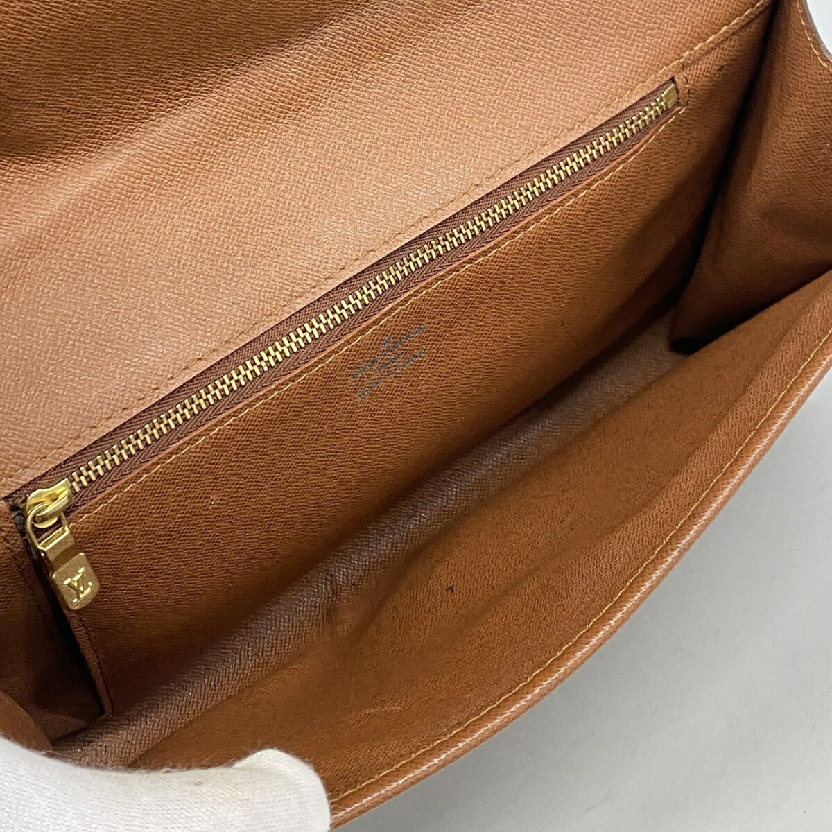 Louis Vuitton Brown Shoulder Bag (Pre-Owned)