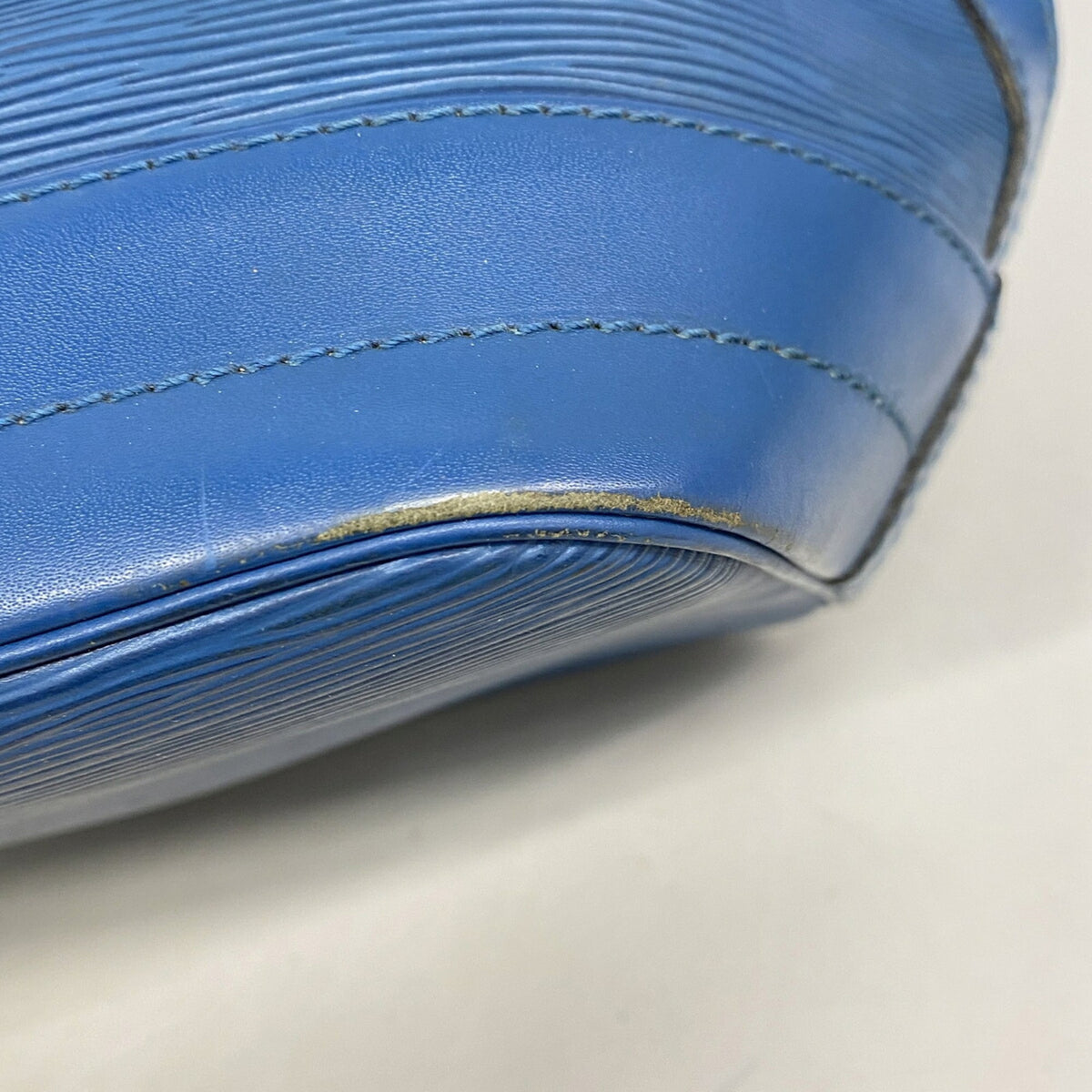 Louis Vuitton Toledo Blue Shoulder Bag (Pre-Owned)