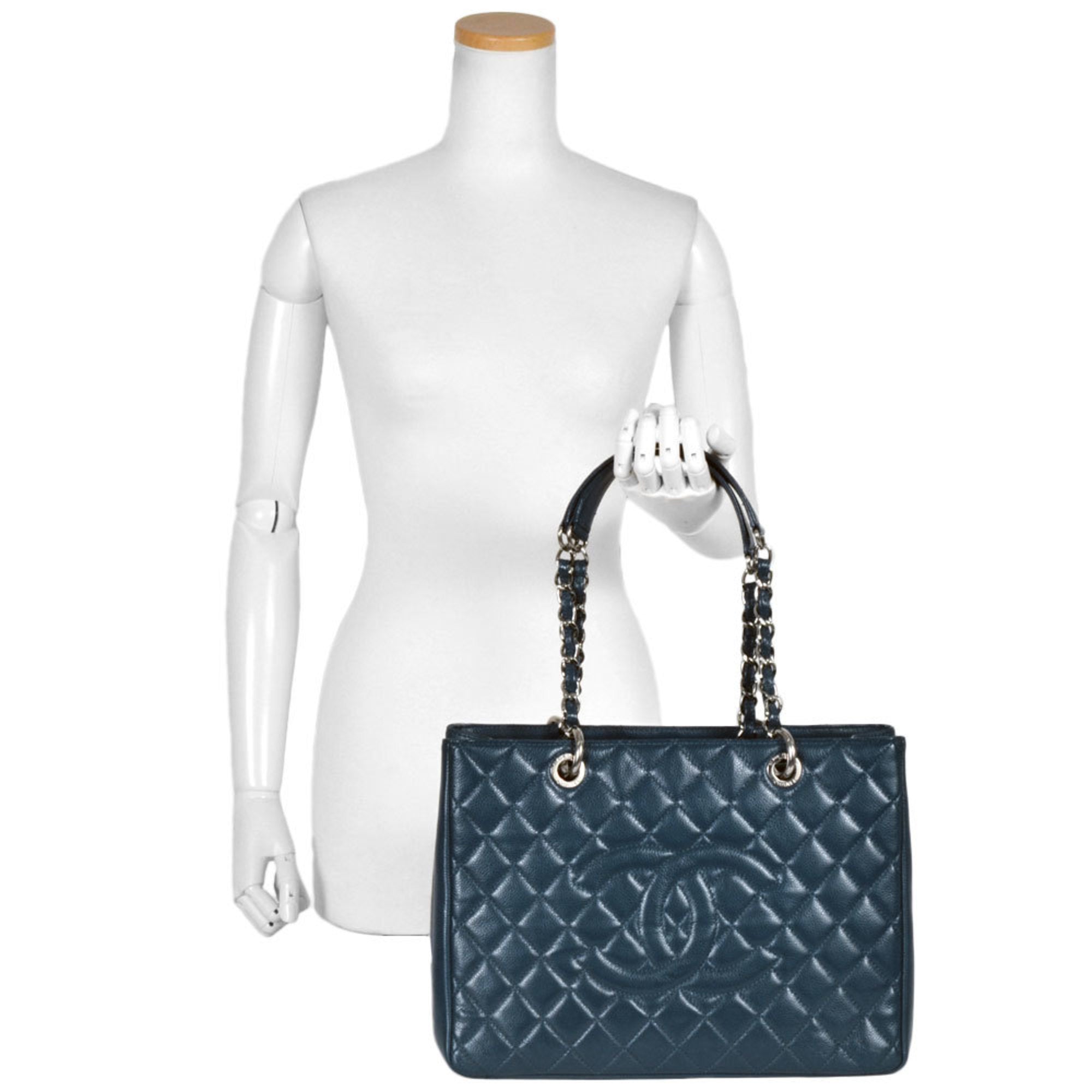 Chanel Blue Grained Calfskin Tote Bag (Pre-Owned)