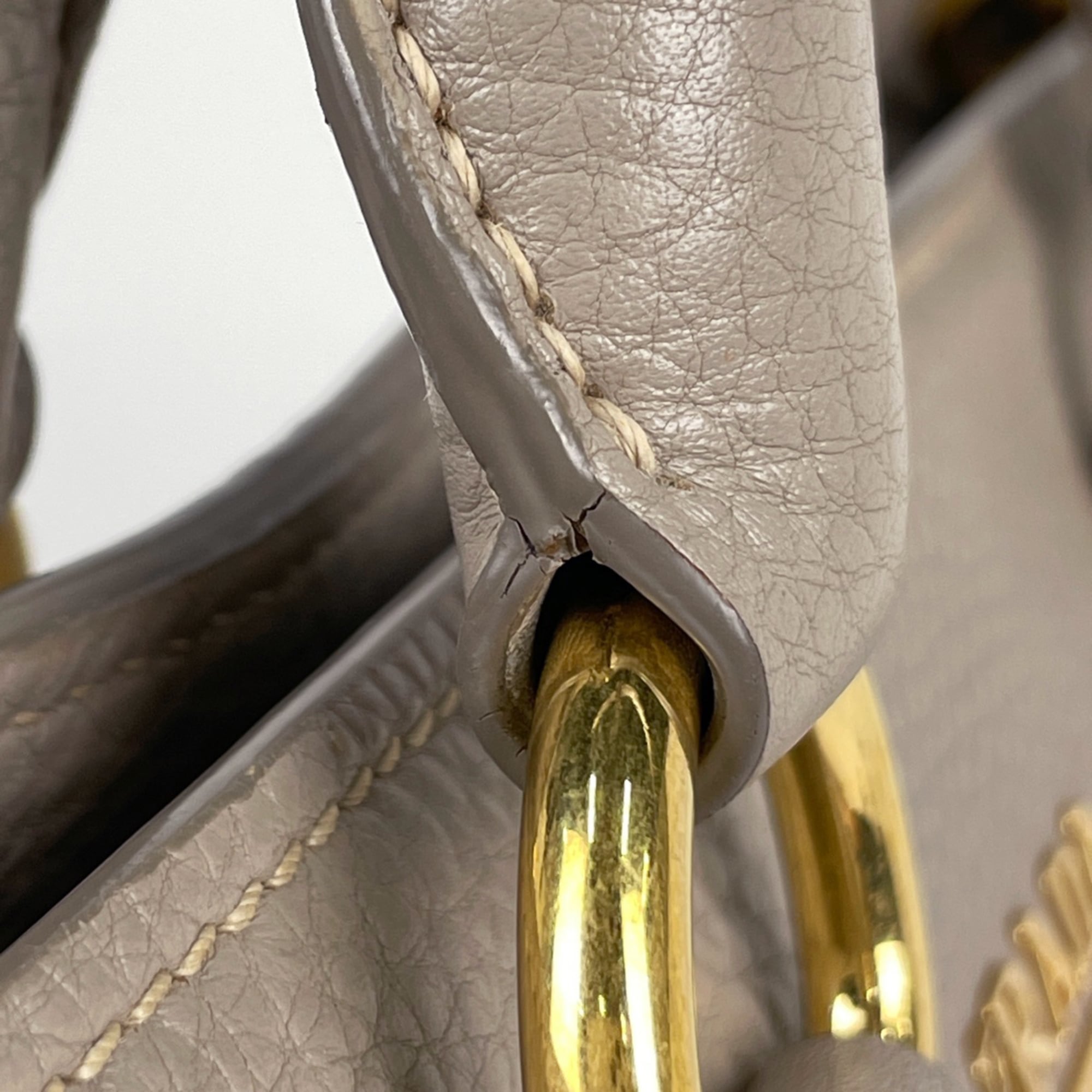Prada Beige Leather Handbag (Pre-Owned)