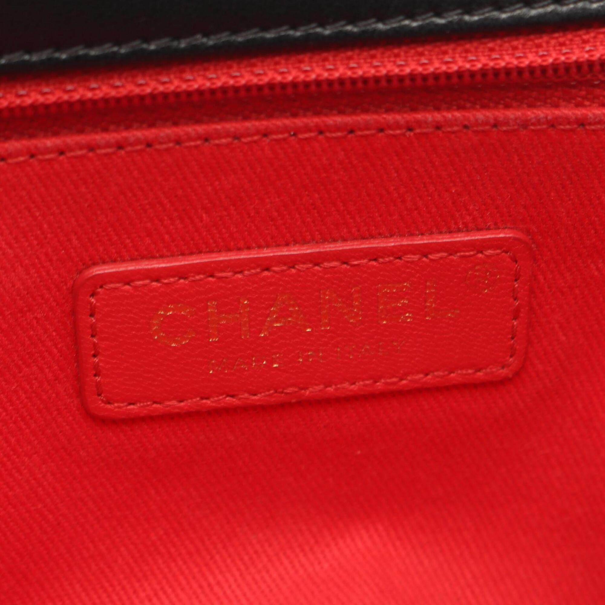 Chanel Black Leather Handbag Shoulder Bag (Pre-Owned)