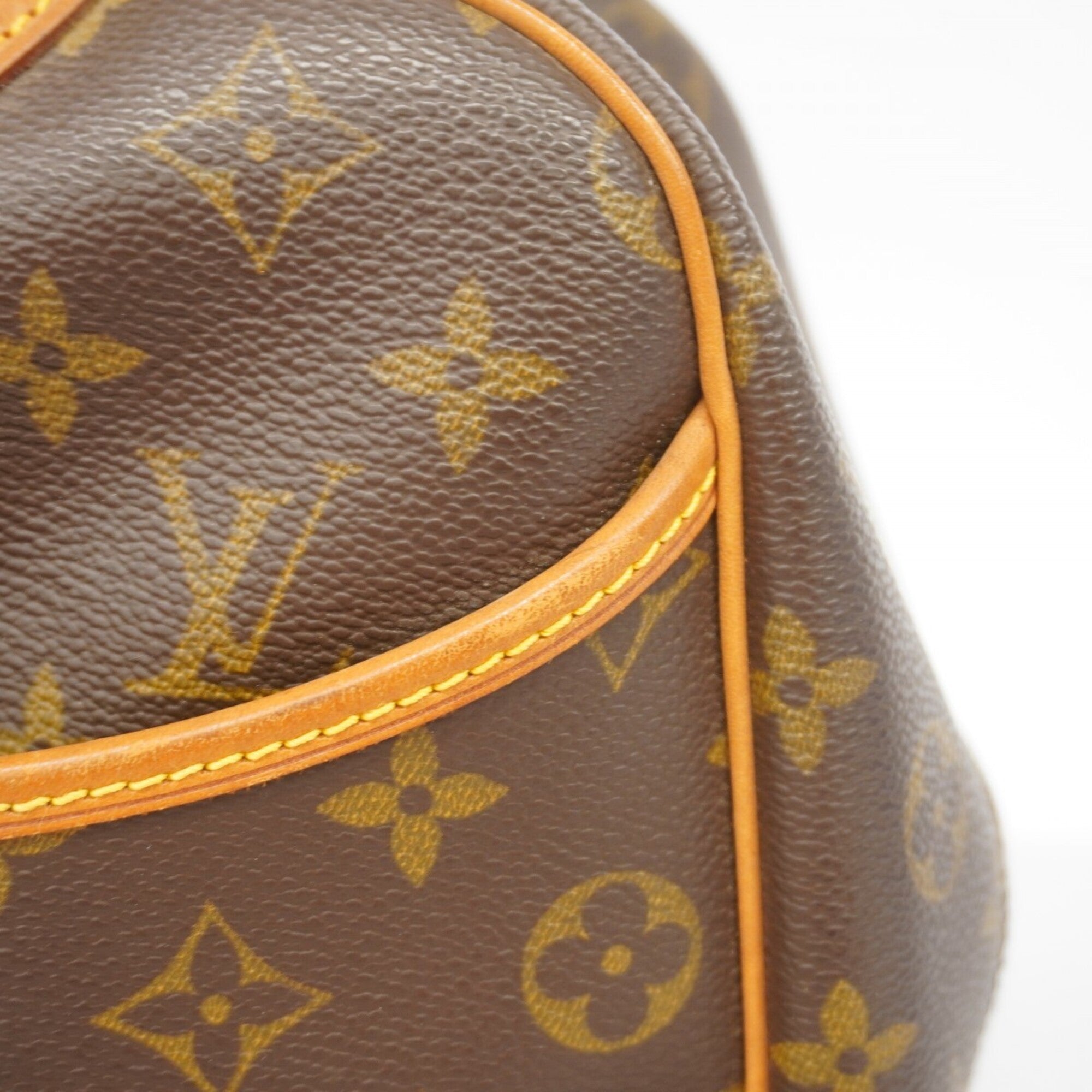 Louis Vuitton Brown Handbag (Pre-Owned)