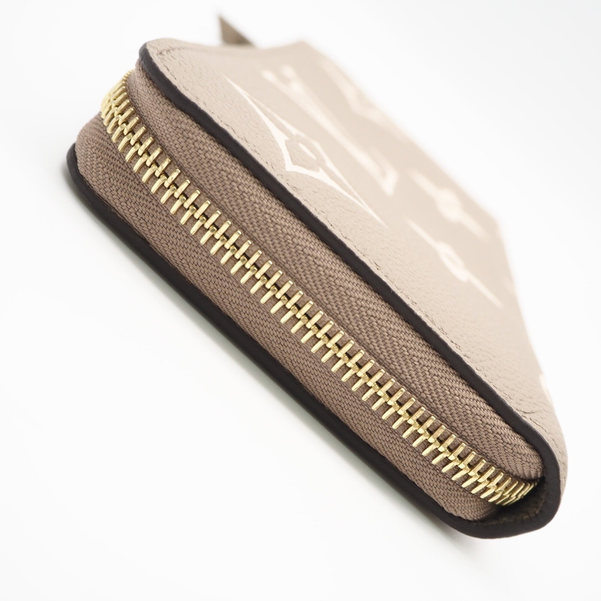 Louis Vuitton Beige Cream Leather Long Wallet (Bi-Fold) (Pre-Owned)