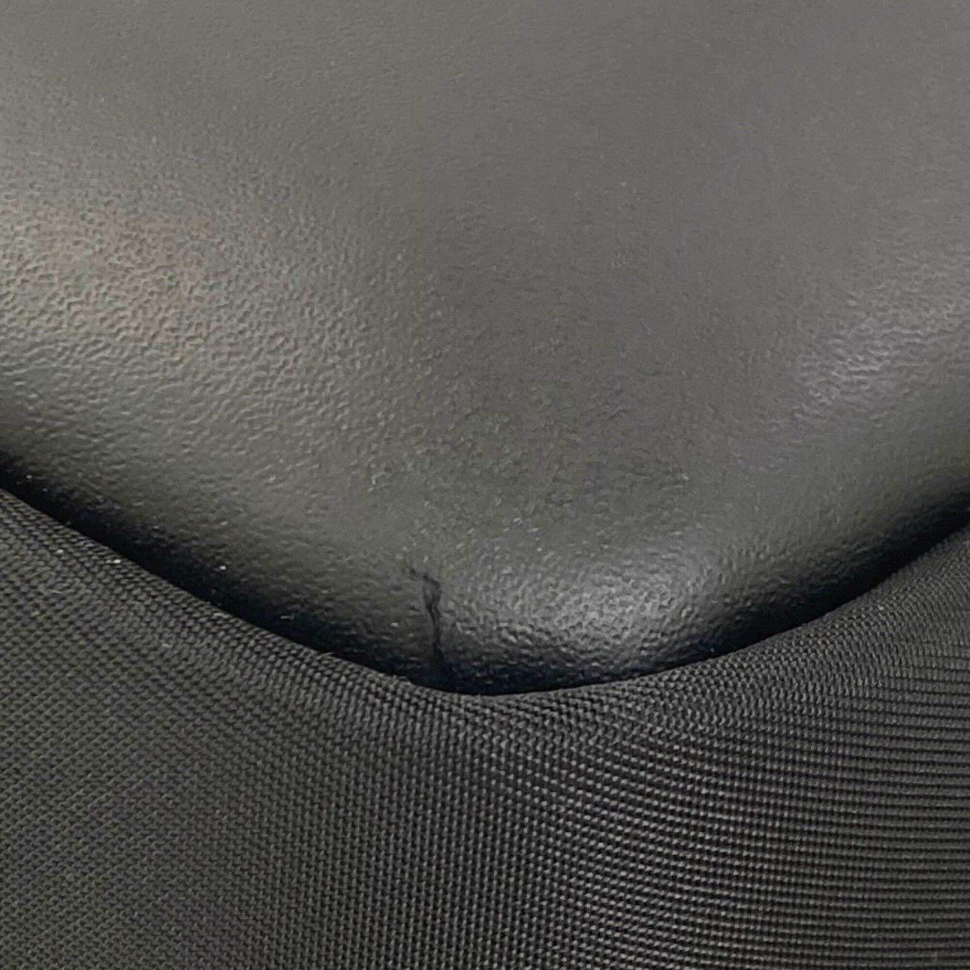 Fendi Black Nylon Sling Bag (Pre-Owned)