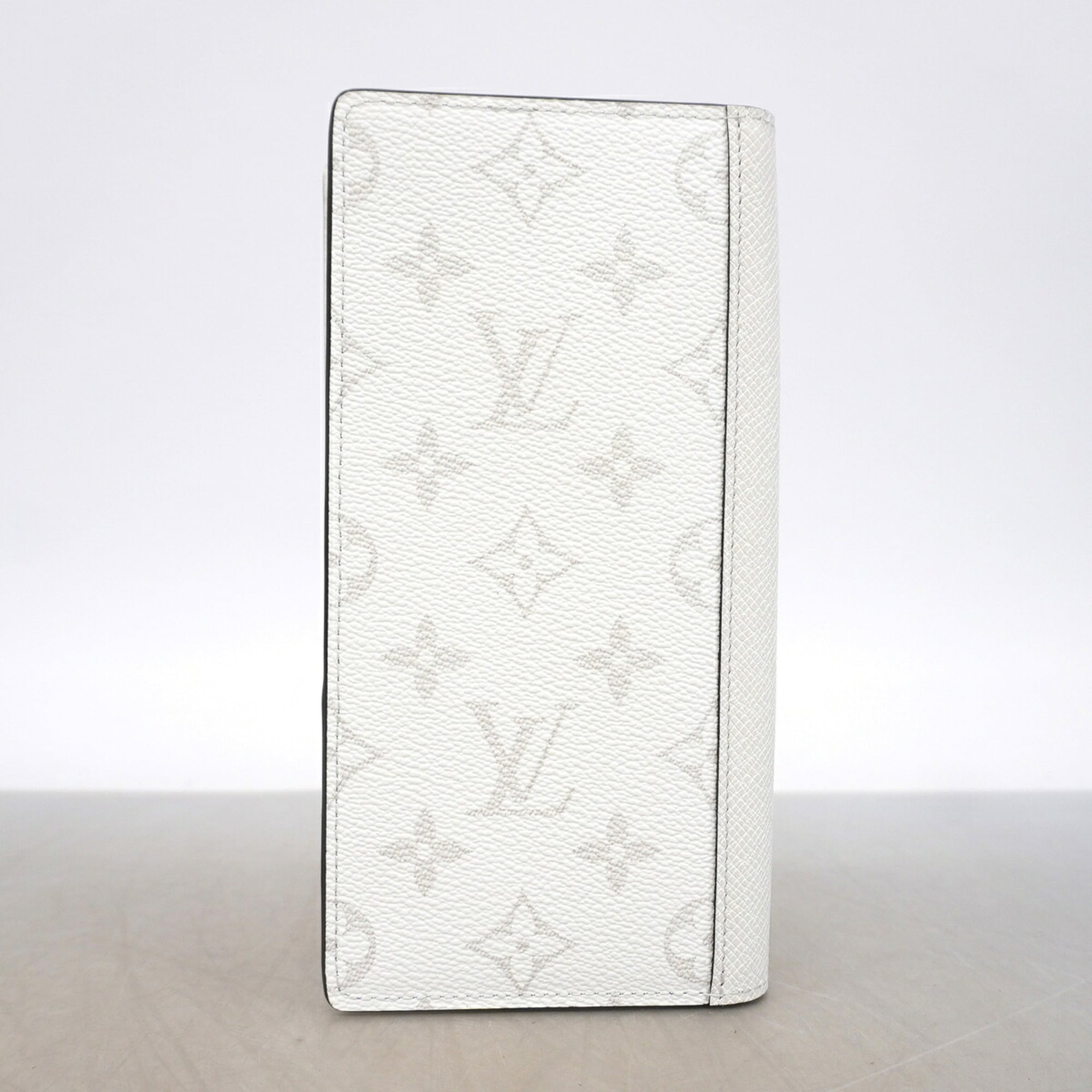 Louis Vuitton White Long Wallet (Bi-Fold) (Pre-Owned)