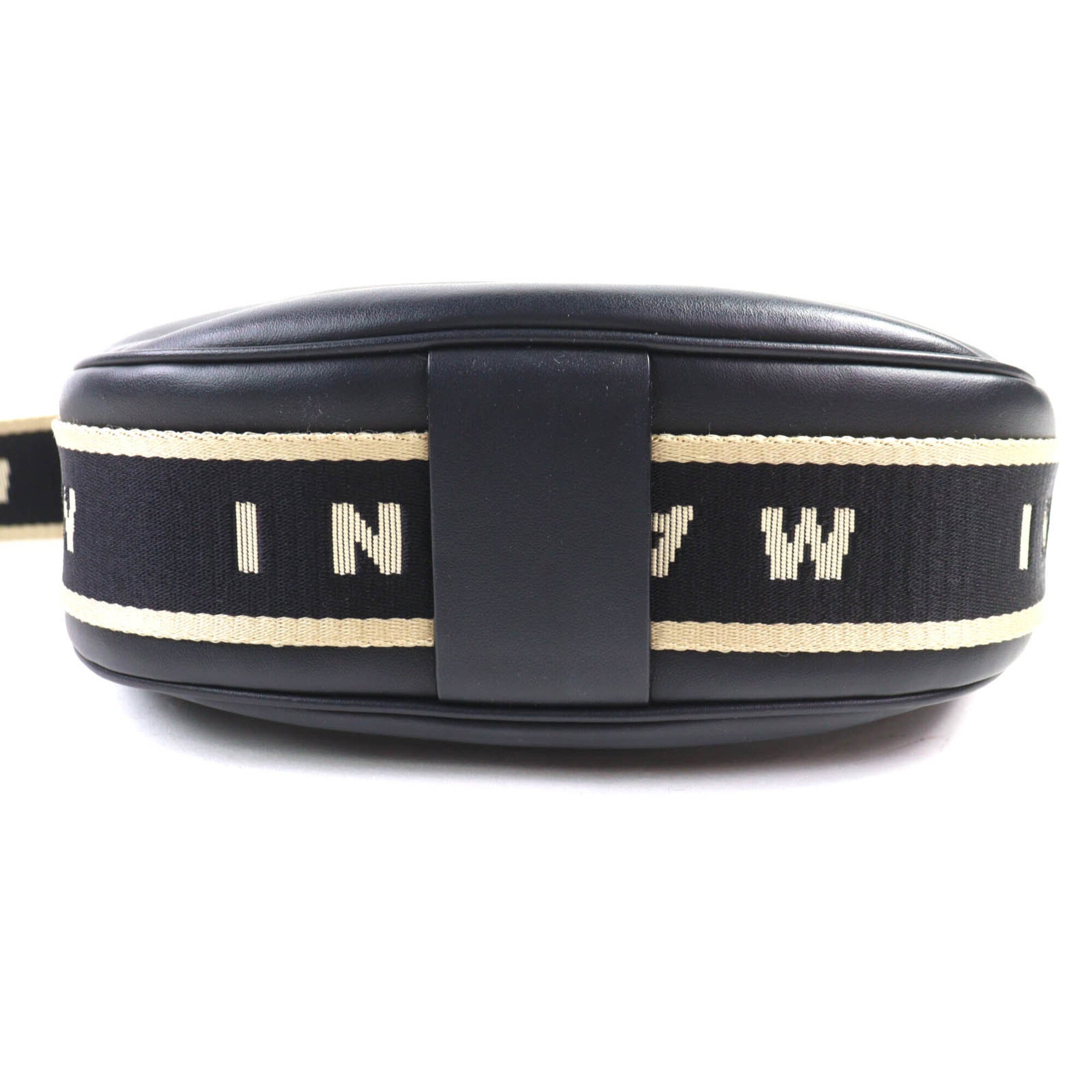 Marni Black Leather Shoulder Bag (Pre-Owned)