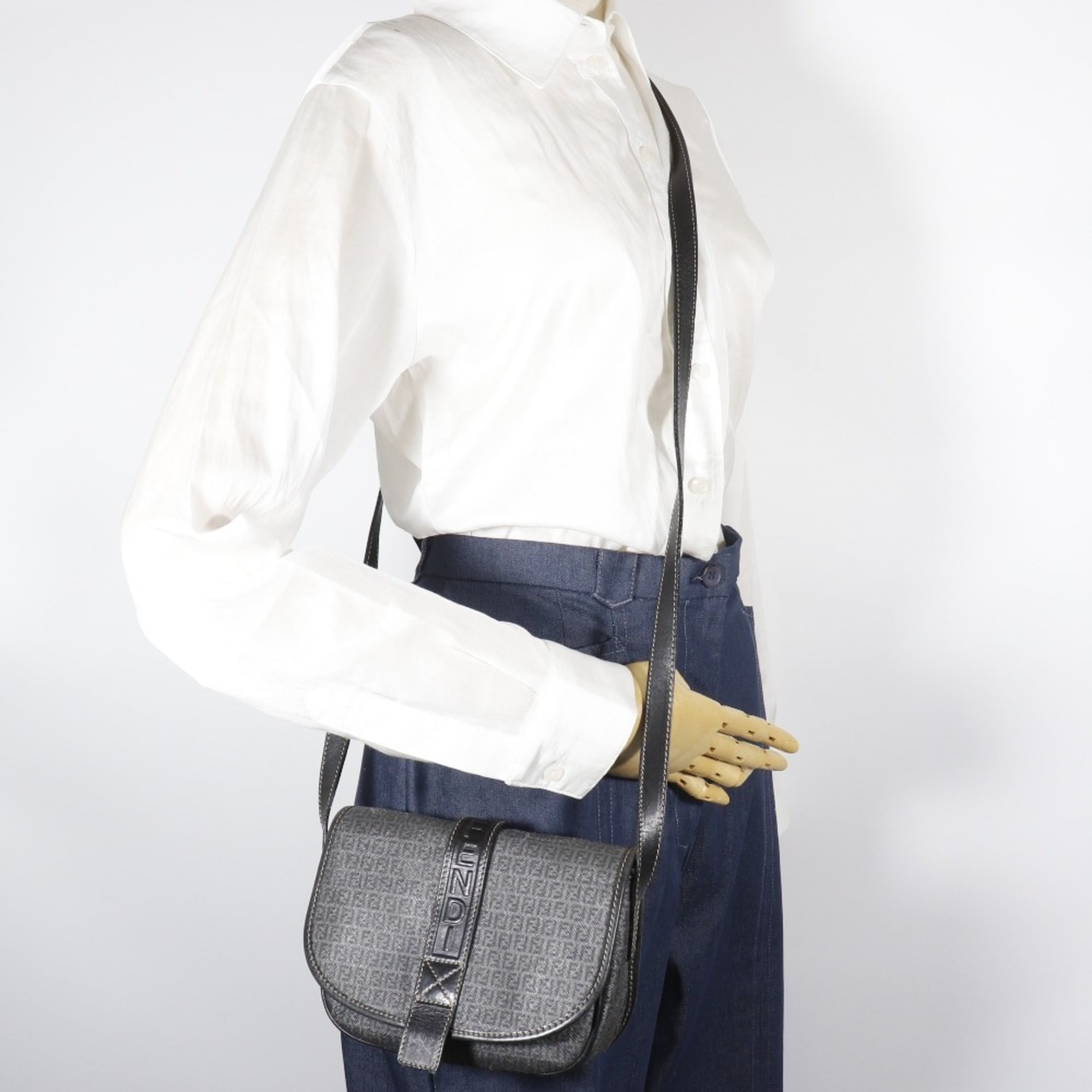 Fendi Zucchino Gray Zucchino Pochette Shoulder Bag (Pre-Owned)