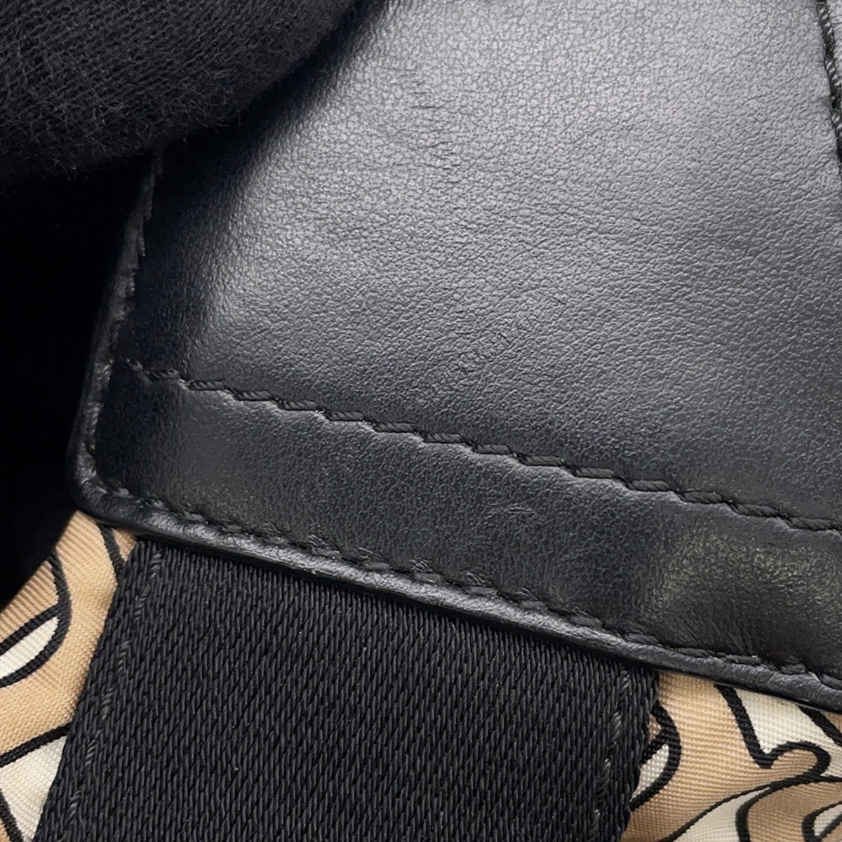 Burberry Beige Black Ivory Nylon Leather Handbag Sling Bag (Pre-Owned)