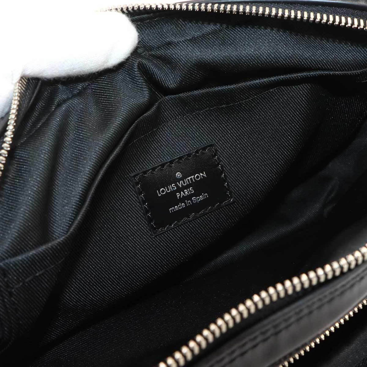 Louis Vuitton Black Leather Handbag Shoulder Bag (Pre-Owned)