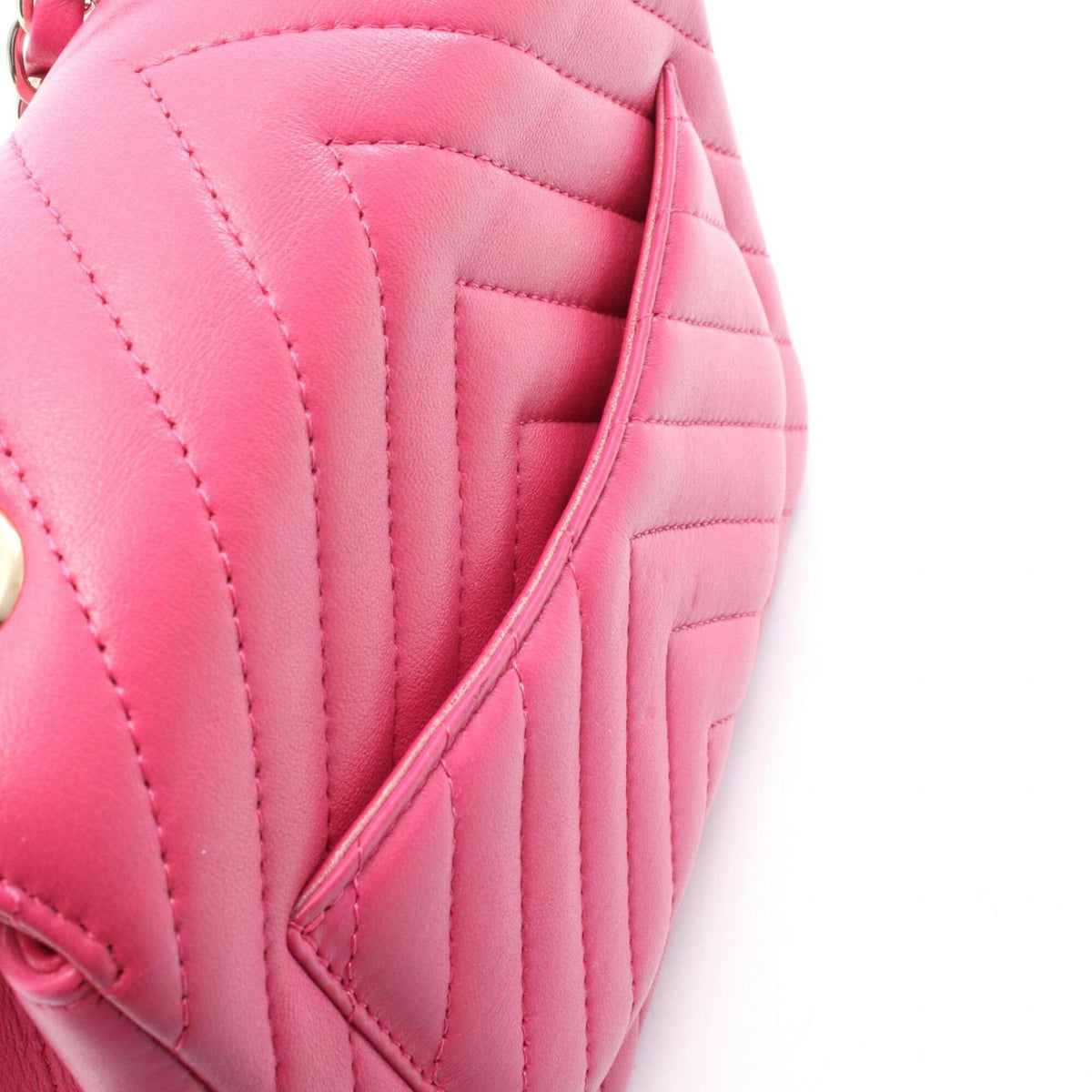 Chanel Pink Leather Handbag Shoulder Bag (Pre-Owned)