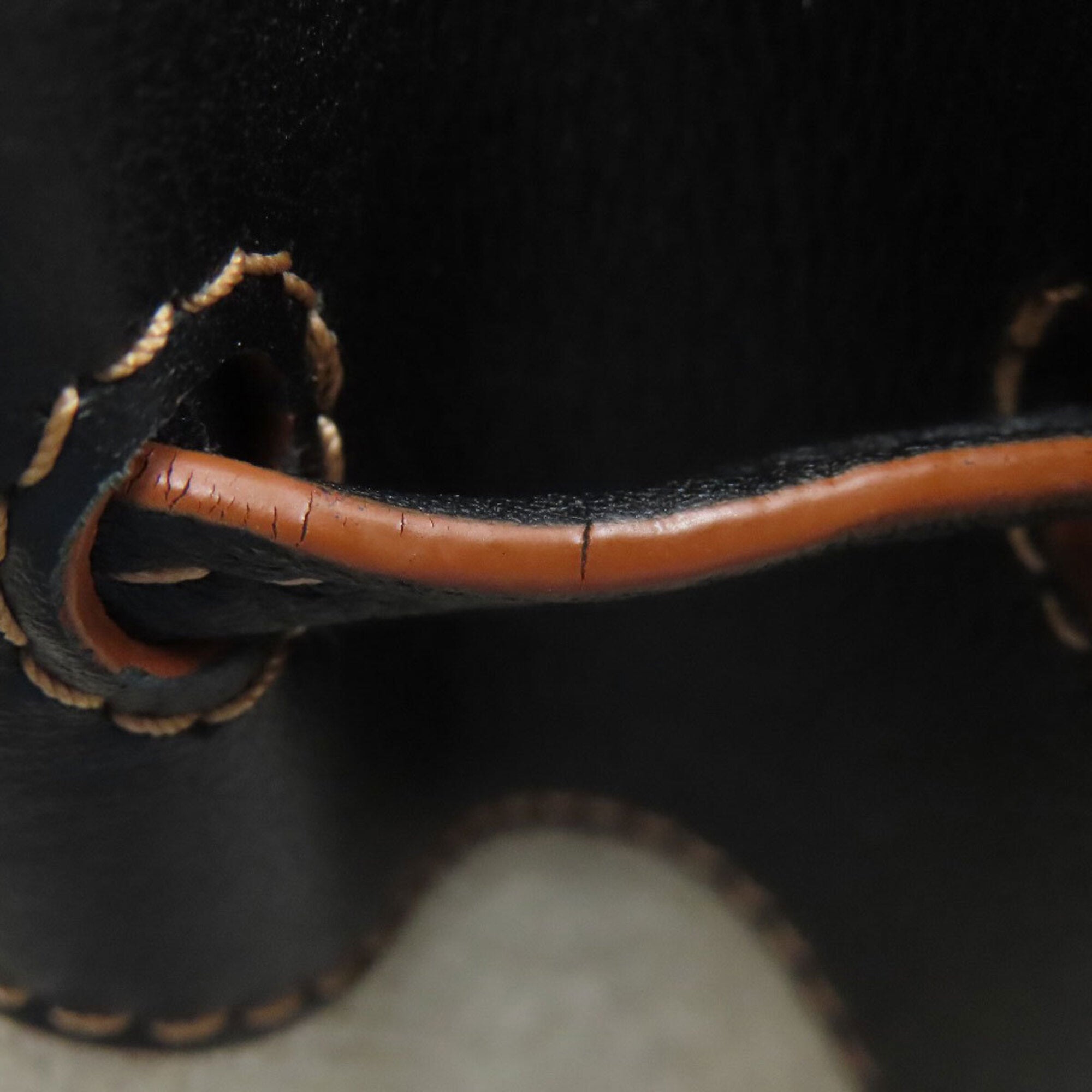 Loewe Beige Black Canvas Leather Handbag (Pre-Owned)