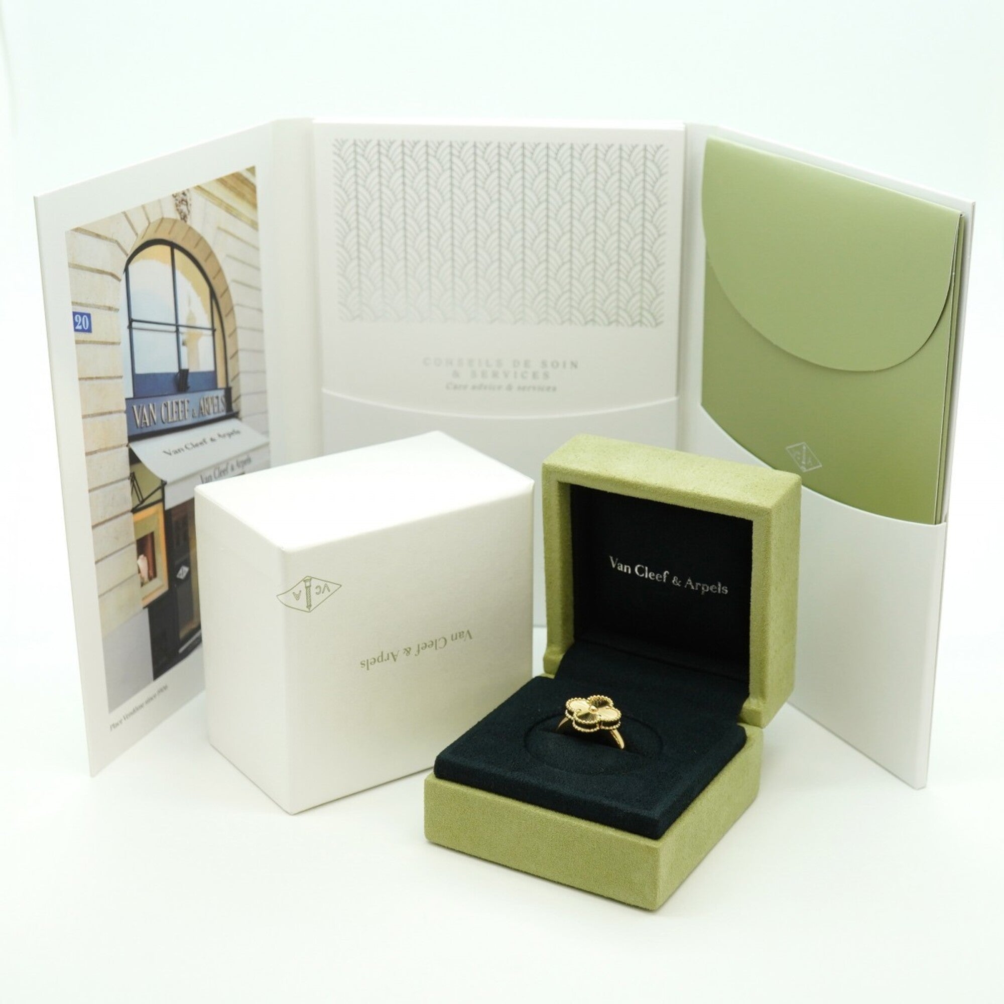 Van Cleef & Arpels Yellow Gold (18K) Band Ring (Pre-Owned)
