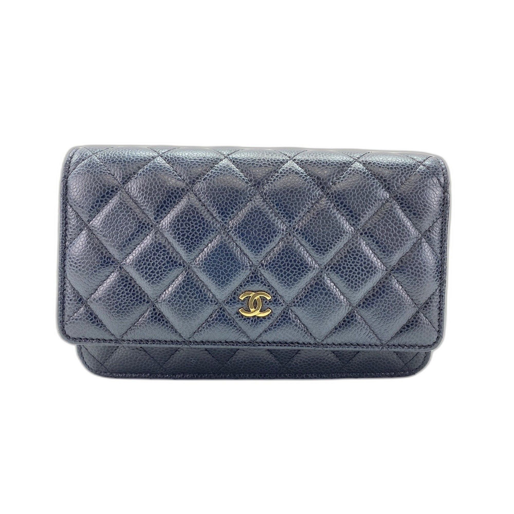 Chanel Black Shoulder Bag (Pre-Owned)