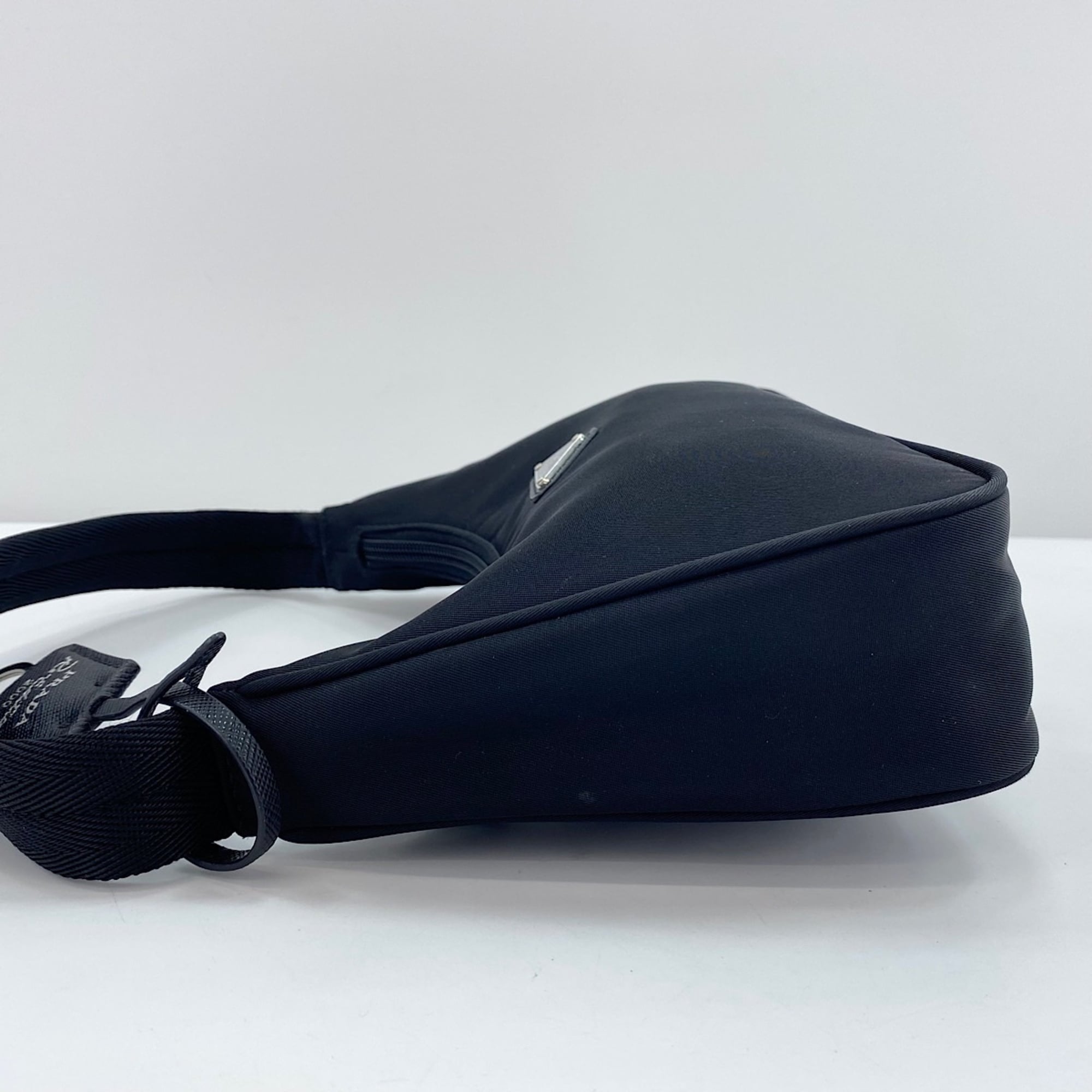 Prada Black Handbag (Pre-Owned)