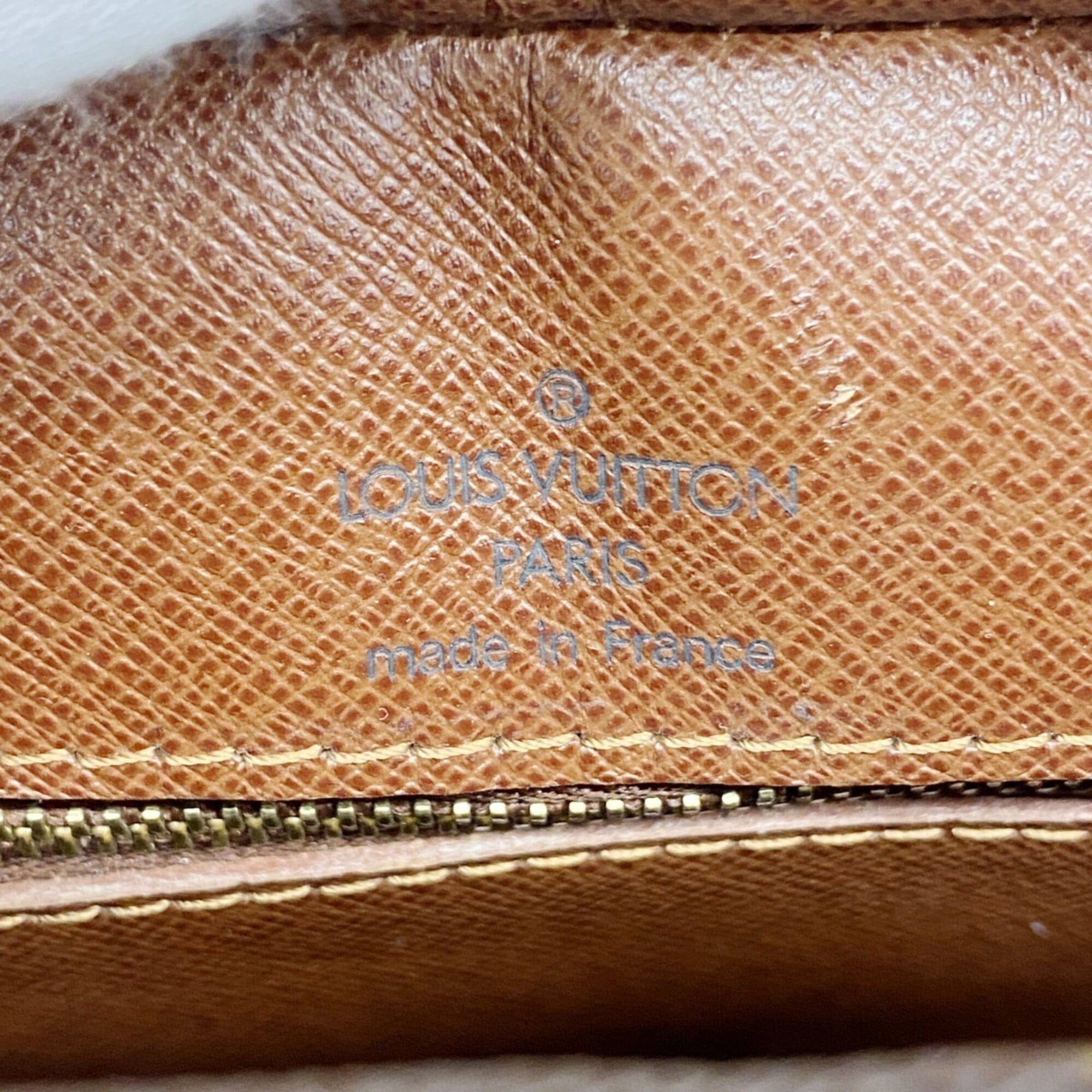 Louis Vuitton Brown Shoulder Bag (Pre-Owned)