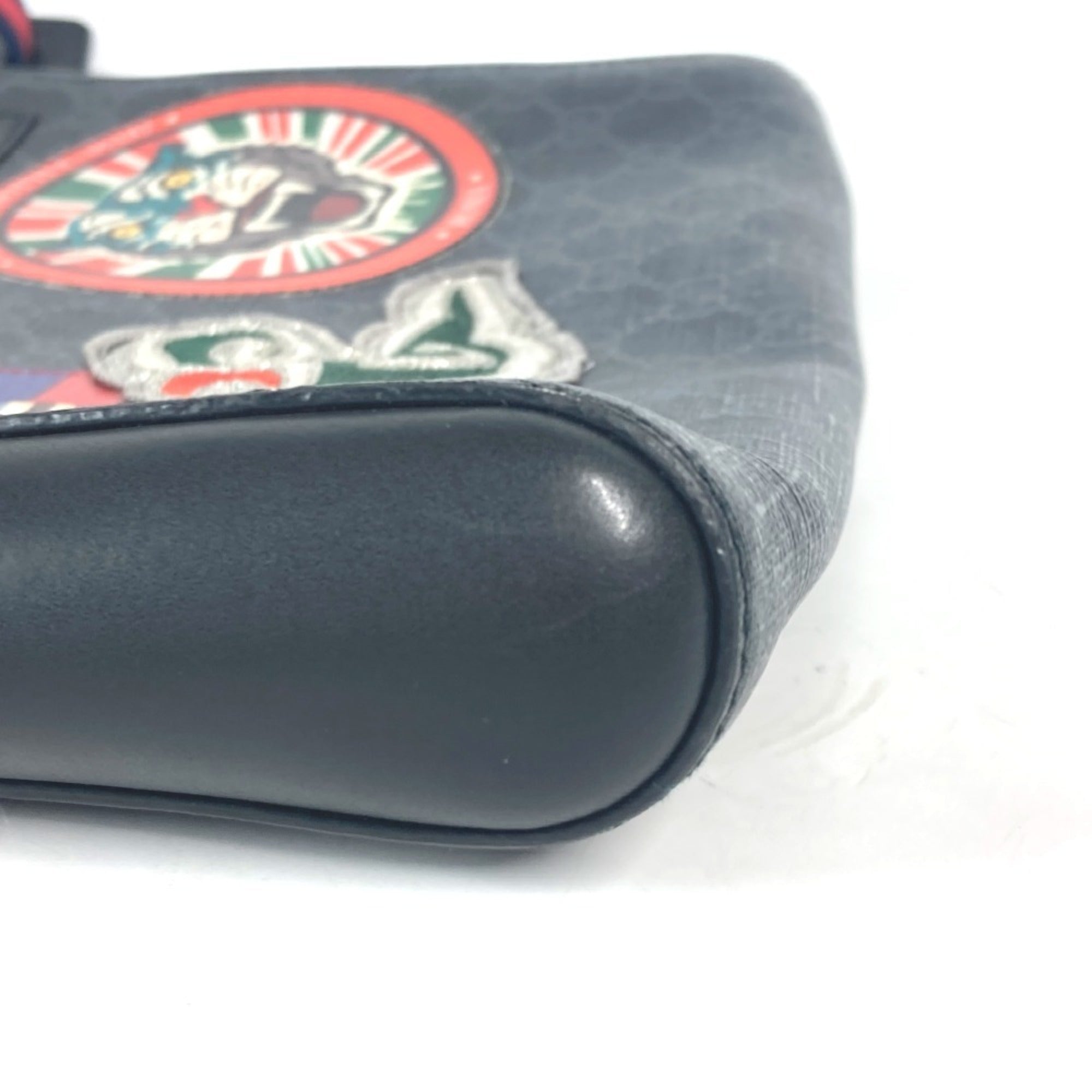 Gucci Black Multi-Color Gg Supreme Messenger Bag Shoulder Bag (Pre-Owned)