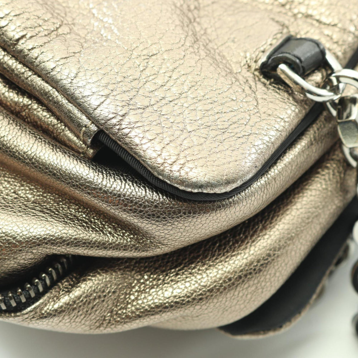 Loewe Black Gold Leather Handbag (Pre-Owned)