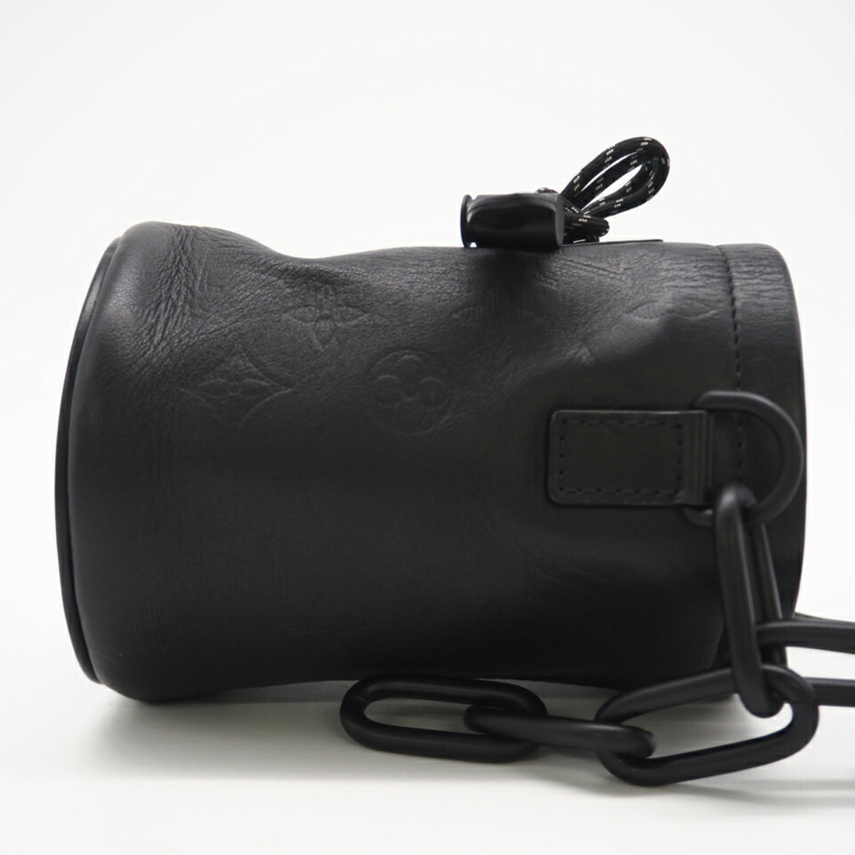 Louis Vuitton Black Leather Shoulder Bag (Pre-Owned)