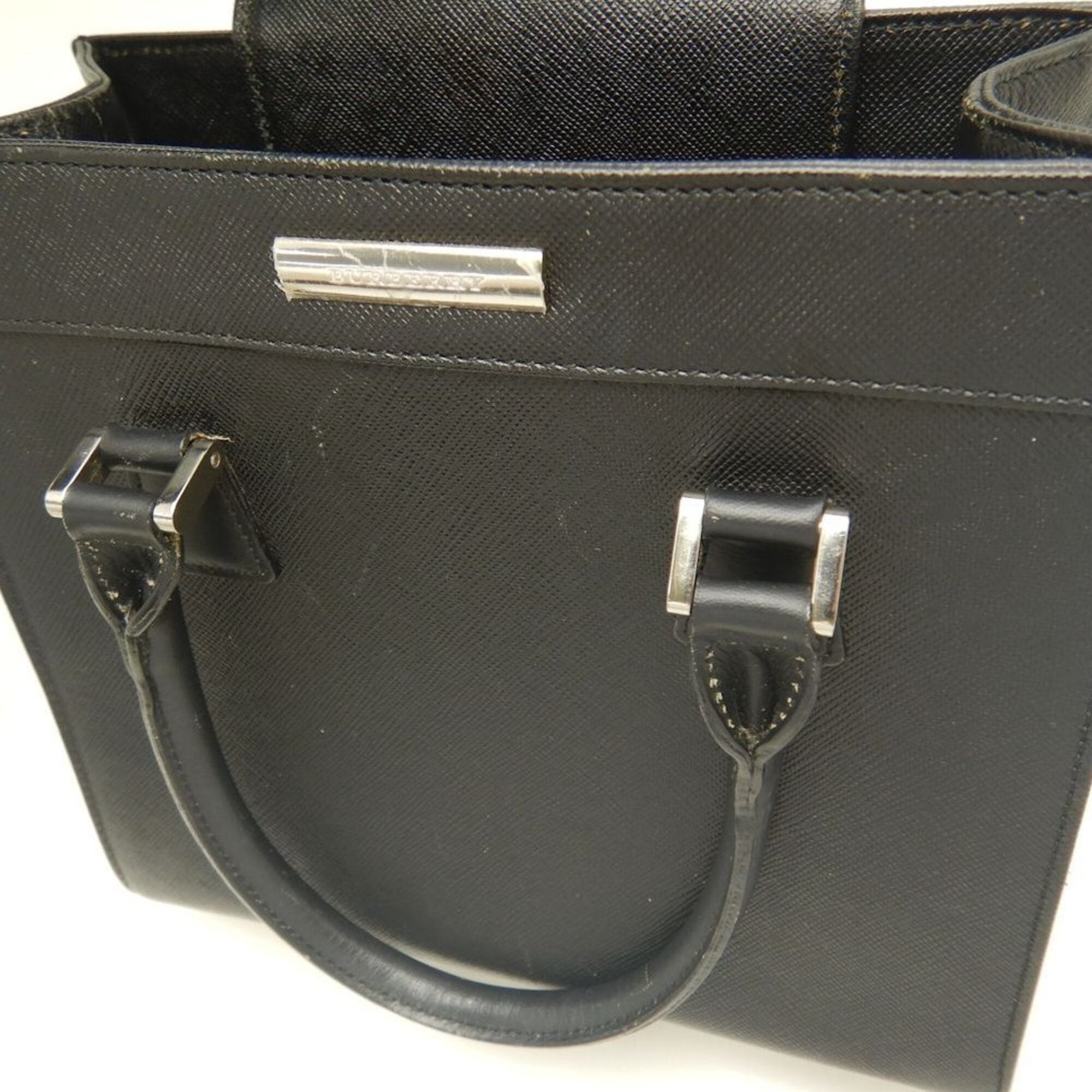 Burberry Black Leather Handbag (Pre-Owned)