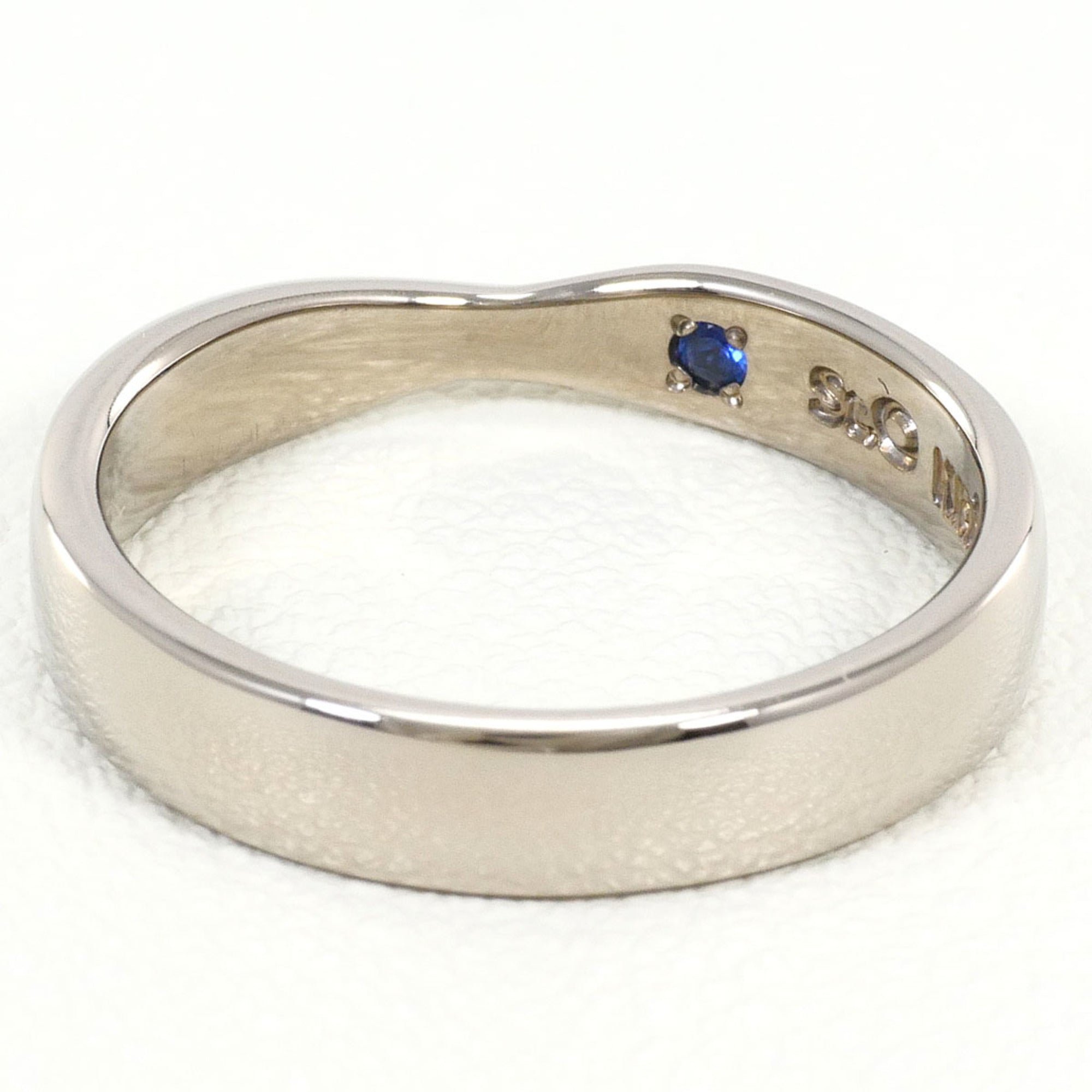 Unbranded White Gold White Gold (18K) Band Ring (Pre-Owned)