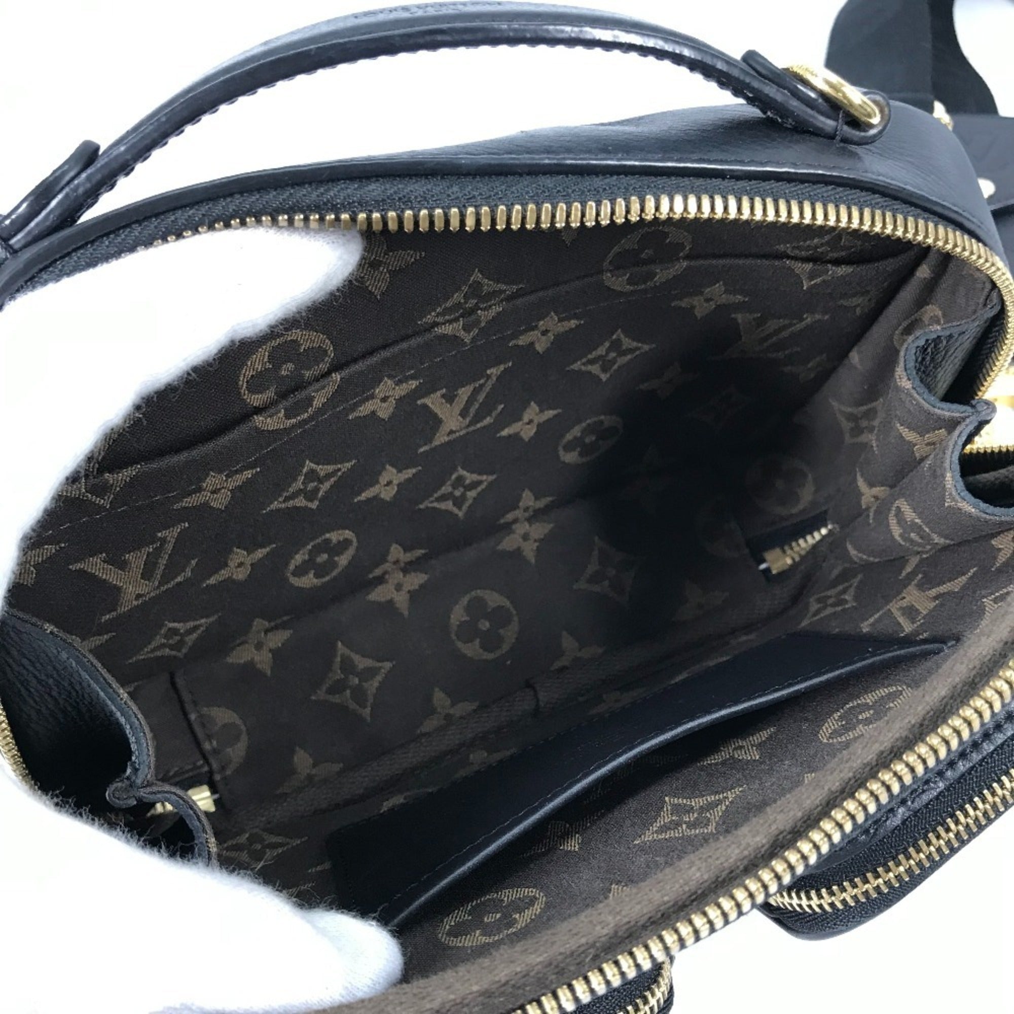 Louis Vuitton Black Monogram Monogram Pochette Shoulder Bag (Pre-Owned)