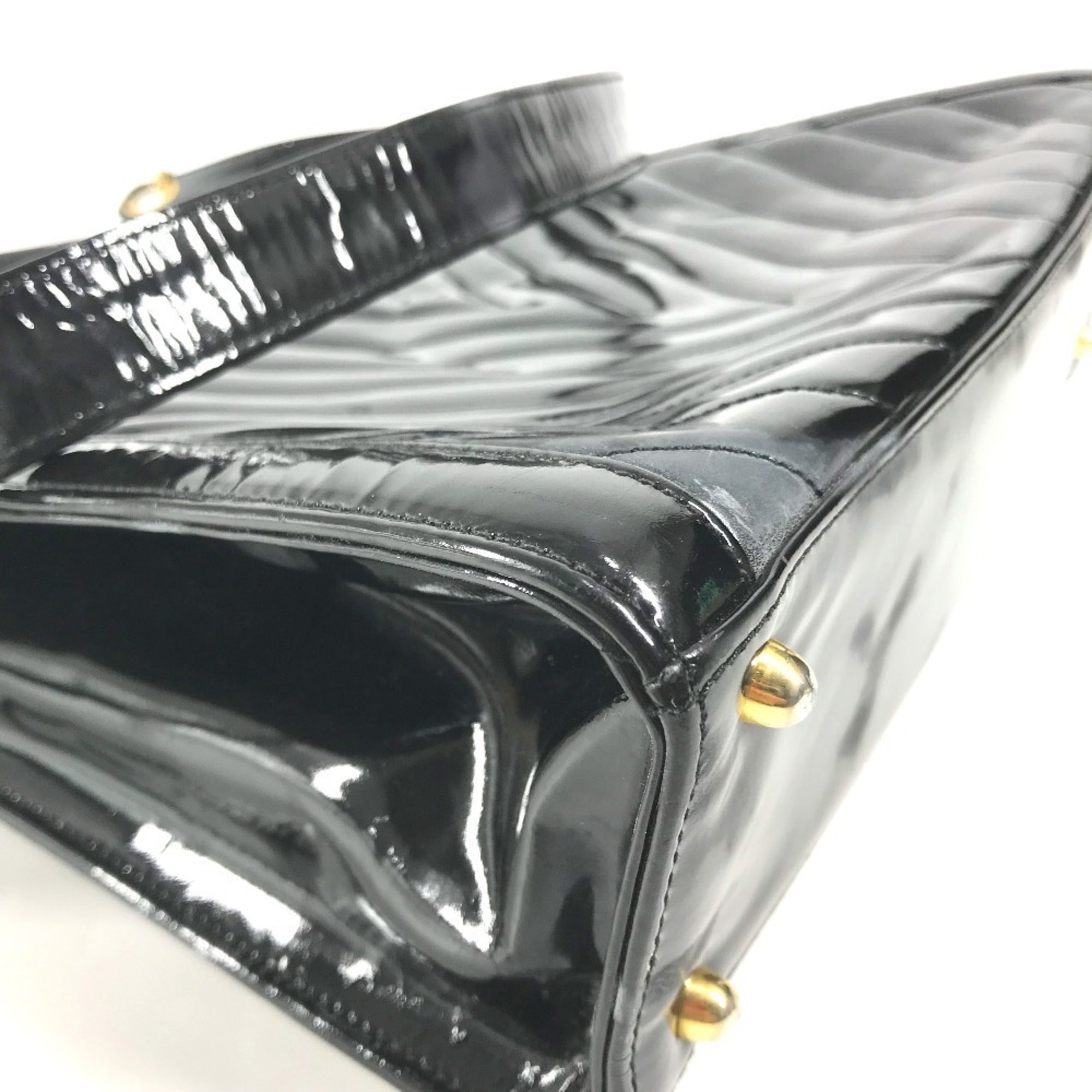 Chanel Black Gold Patent Leather Handbag Shoulder Bag Tote Bag (Pre-Owned)