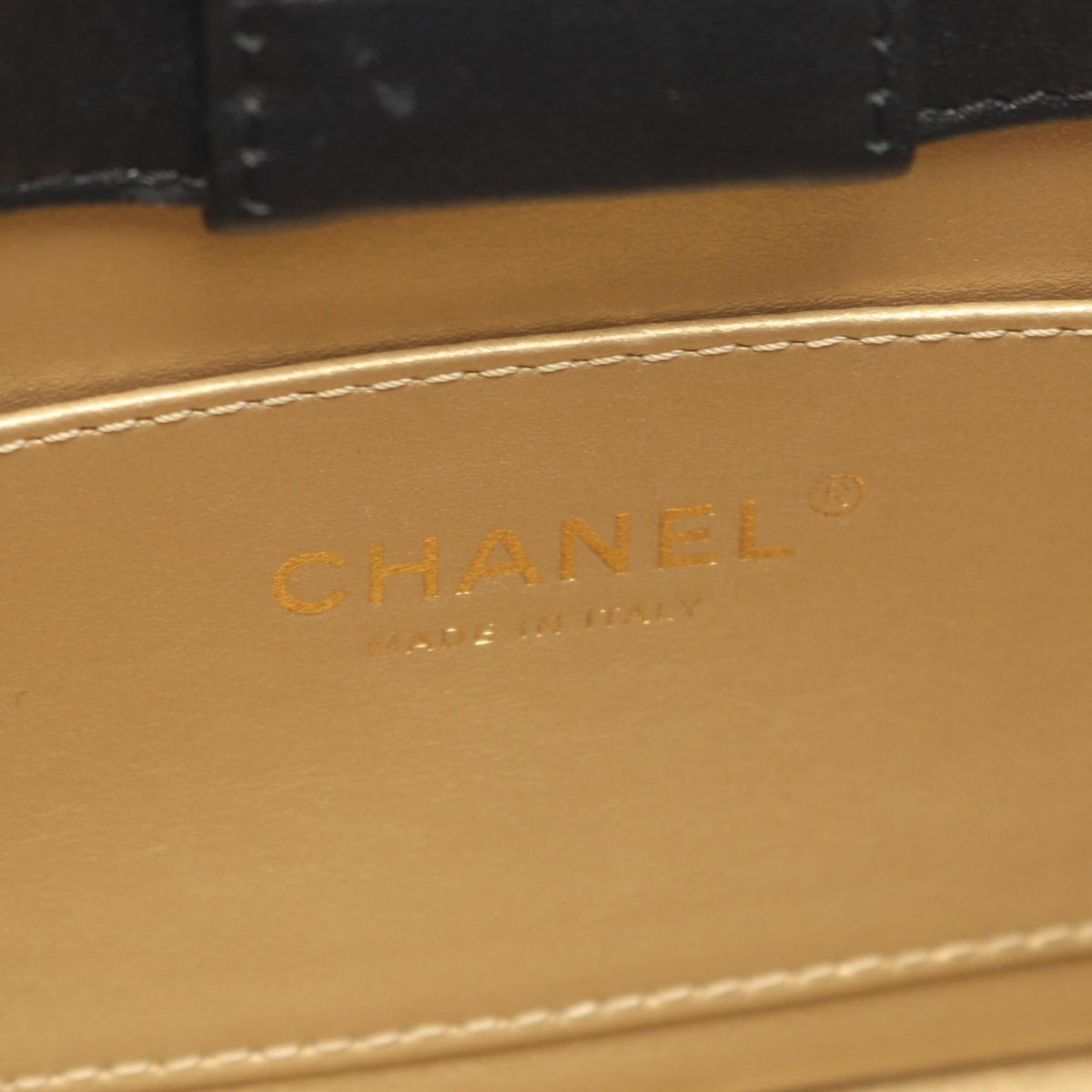Chanel Black Leather Handbag Shoulder Bag (Pre-Owned)