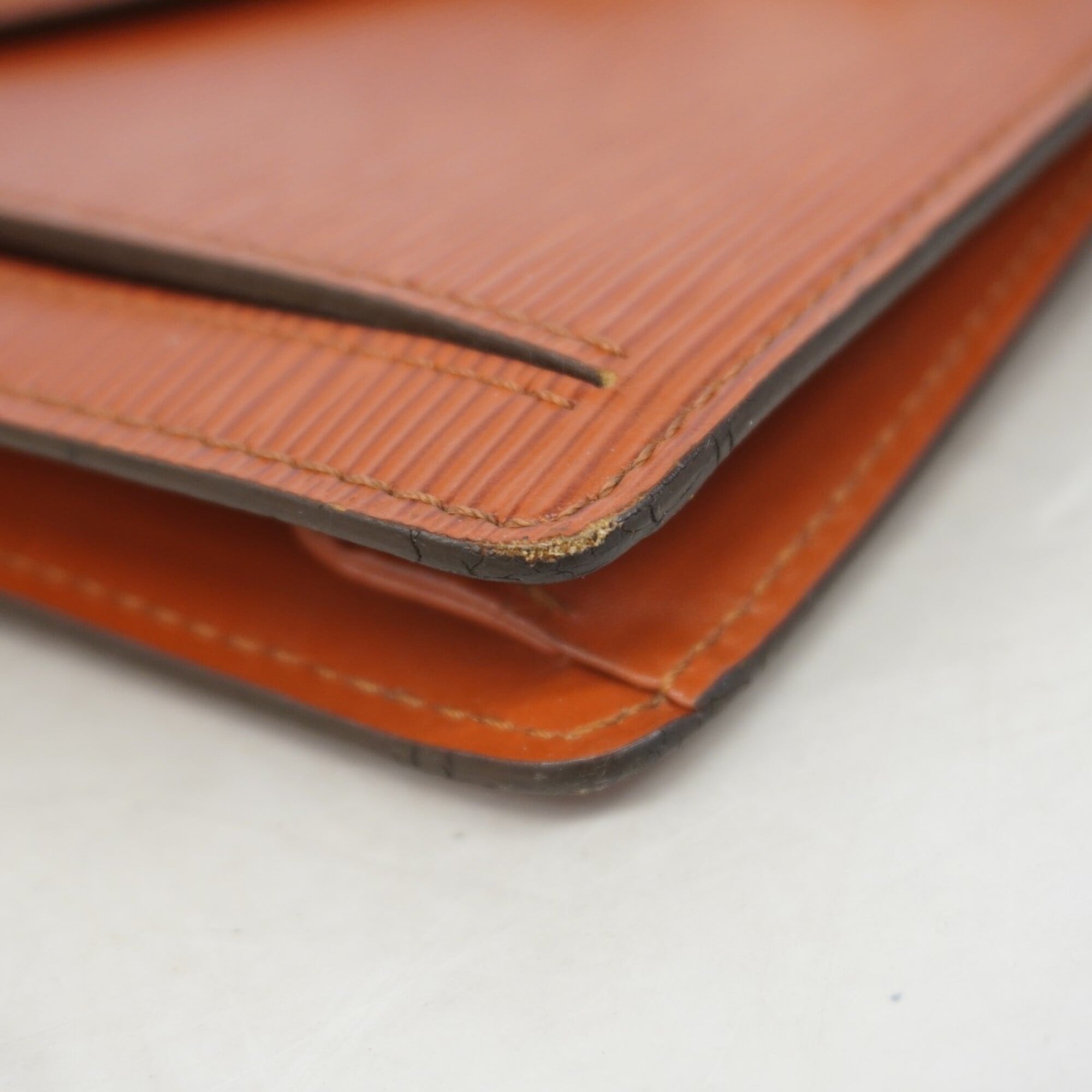 Louis Vuitton Kenyan Brown Clutch Bag (Pre-Owned)