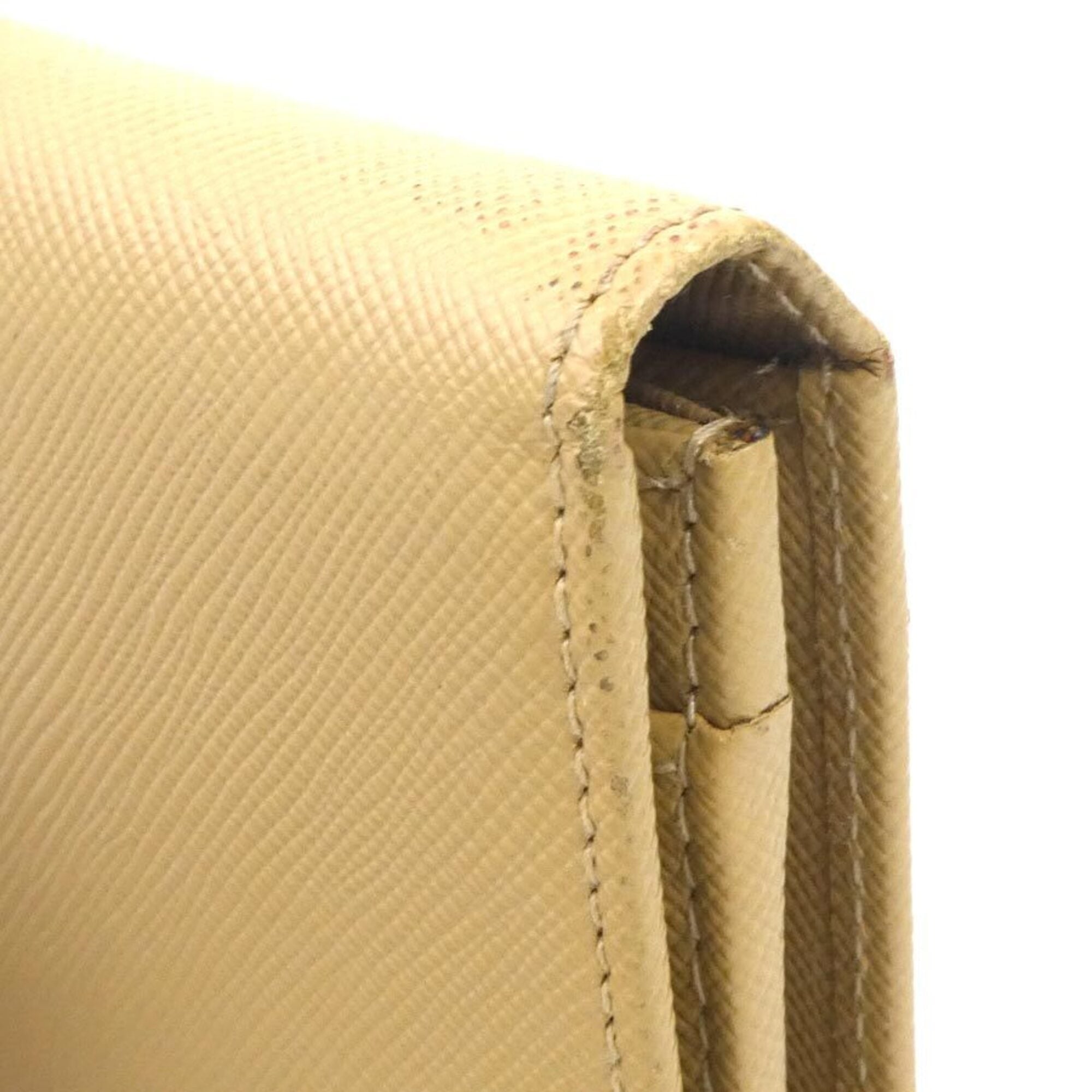 Salvatore Ferragamo Beige Leather Long Wallet (Bi-Fold) (Pre-Owned)