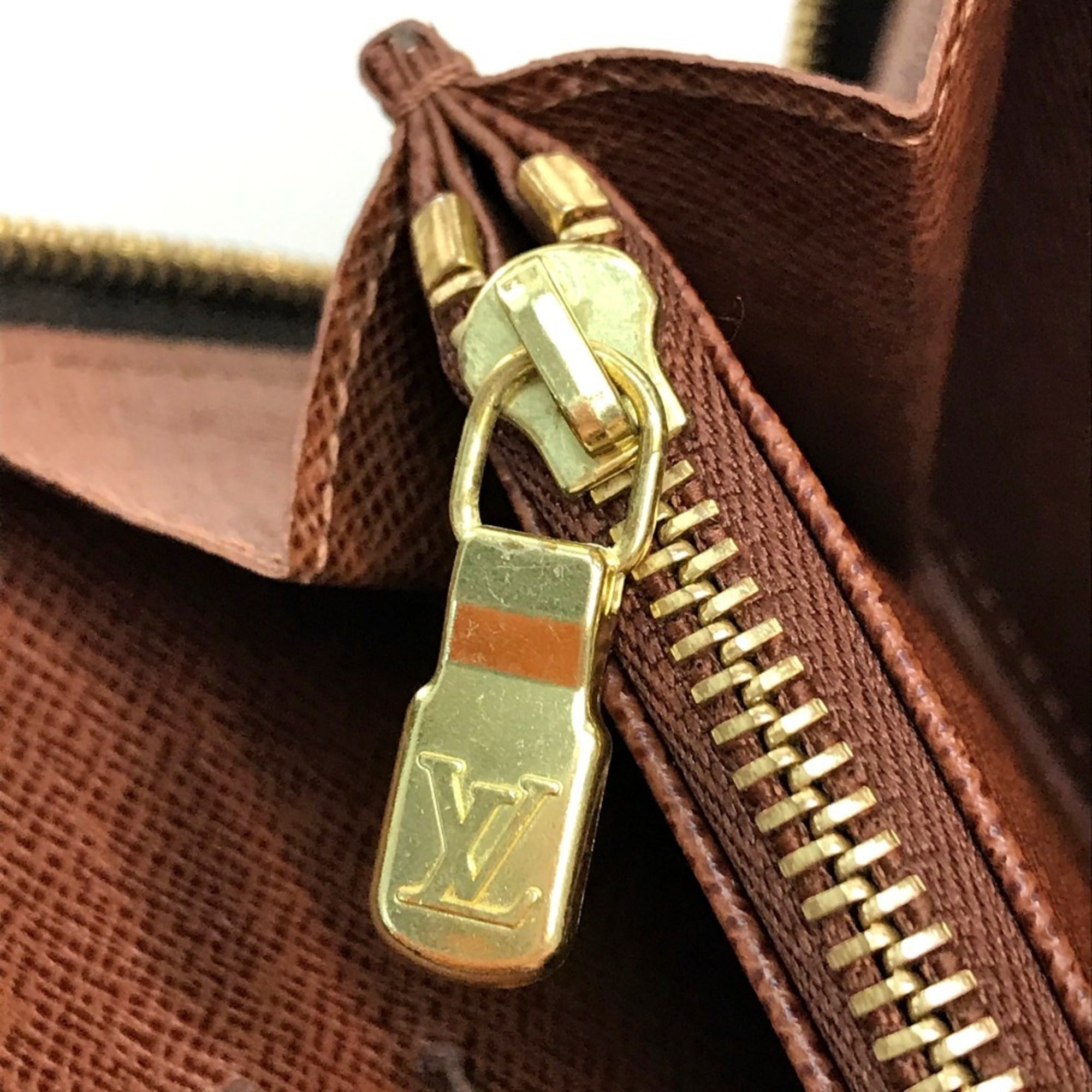 Louis Vuitton Brown Monogram Long Wallet (Bi-Fold) (Pre-Owned)