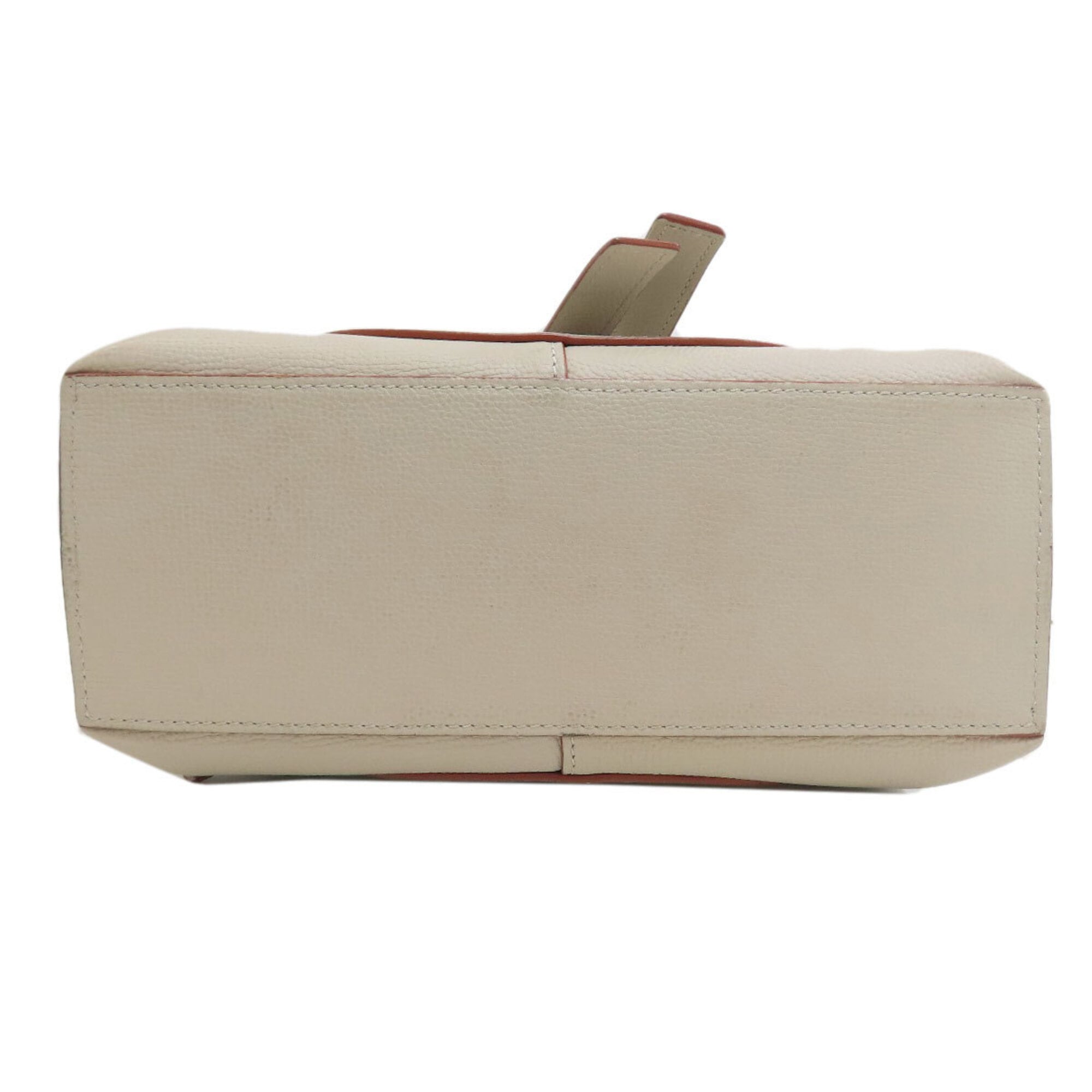 Loewe Cream Leather Handbag (Pre-Owned)