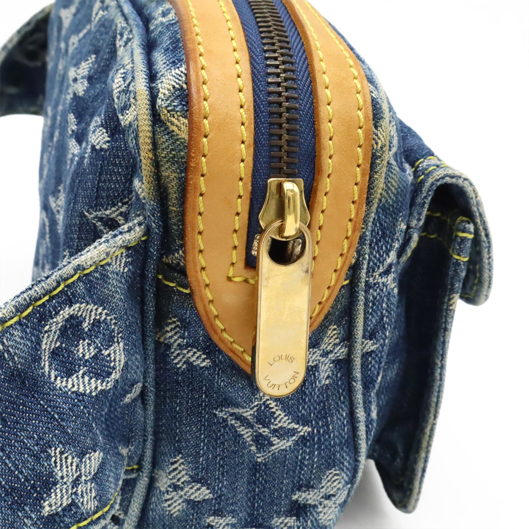 Louis Vuitton Blue Monogram Denim Fanny Pack Shoulder Bag (Pre-Owned)