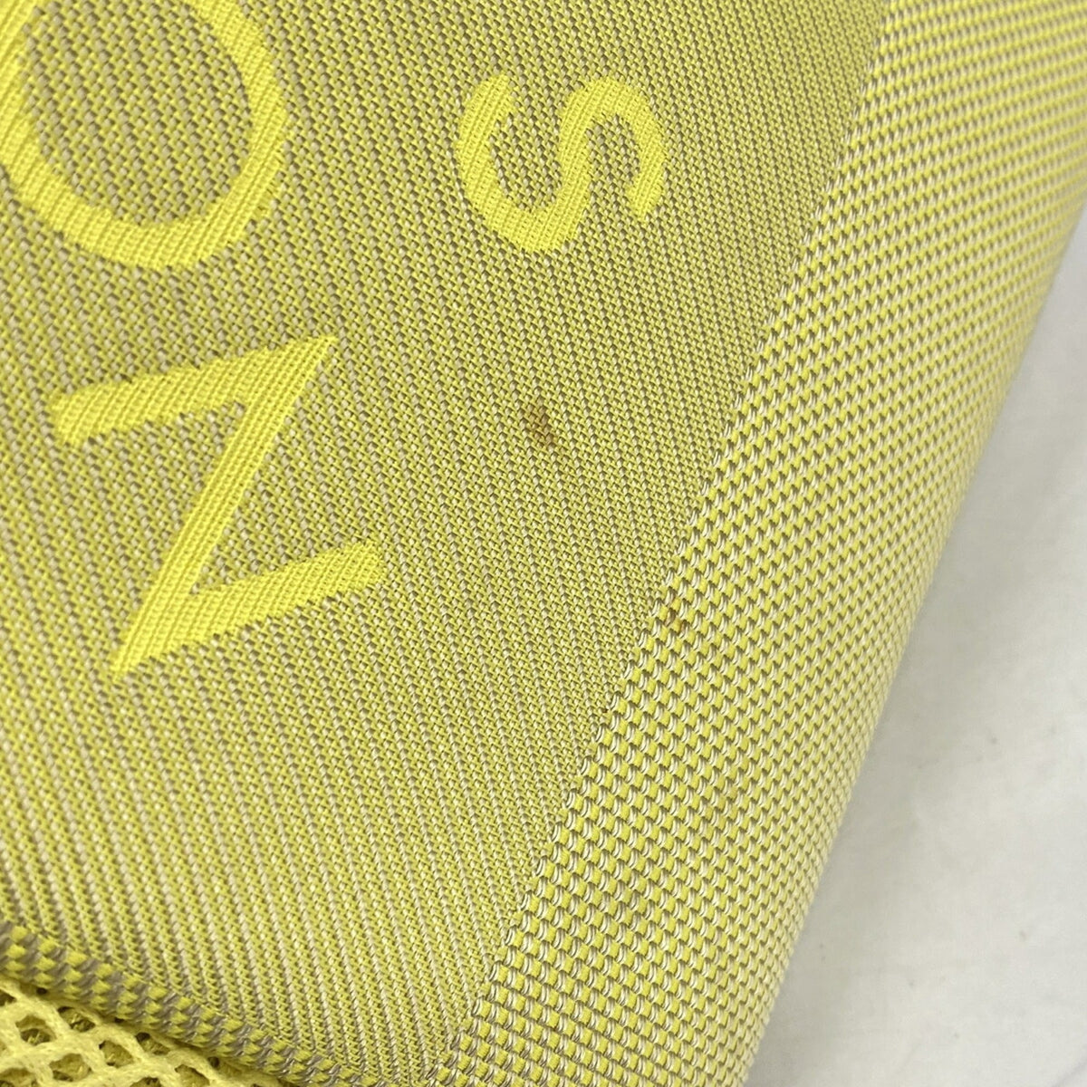 Louis Vuitton Yellow Shoulder Bag (Pre-Owned)